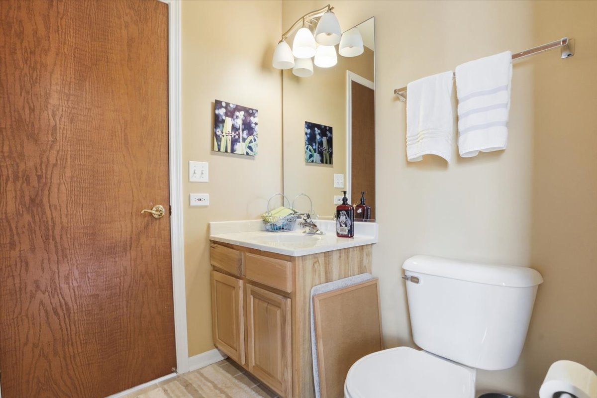 529 Shakespeare Drive, Grayslake, IL 60030