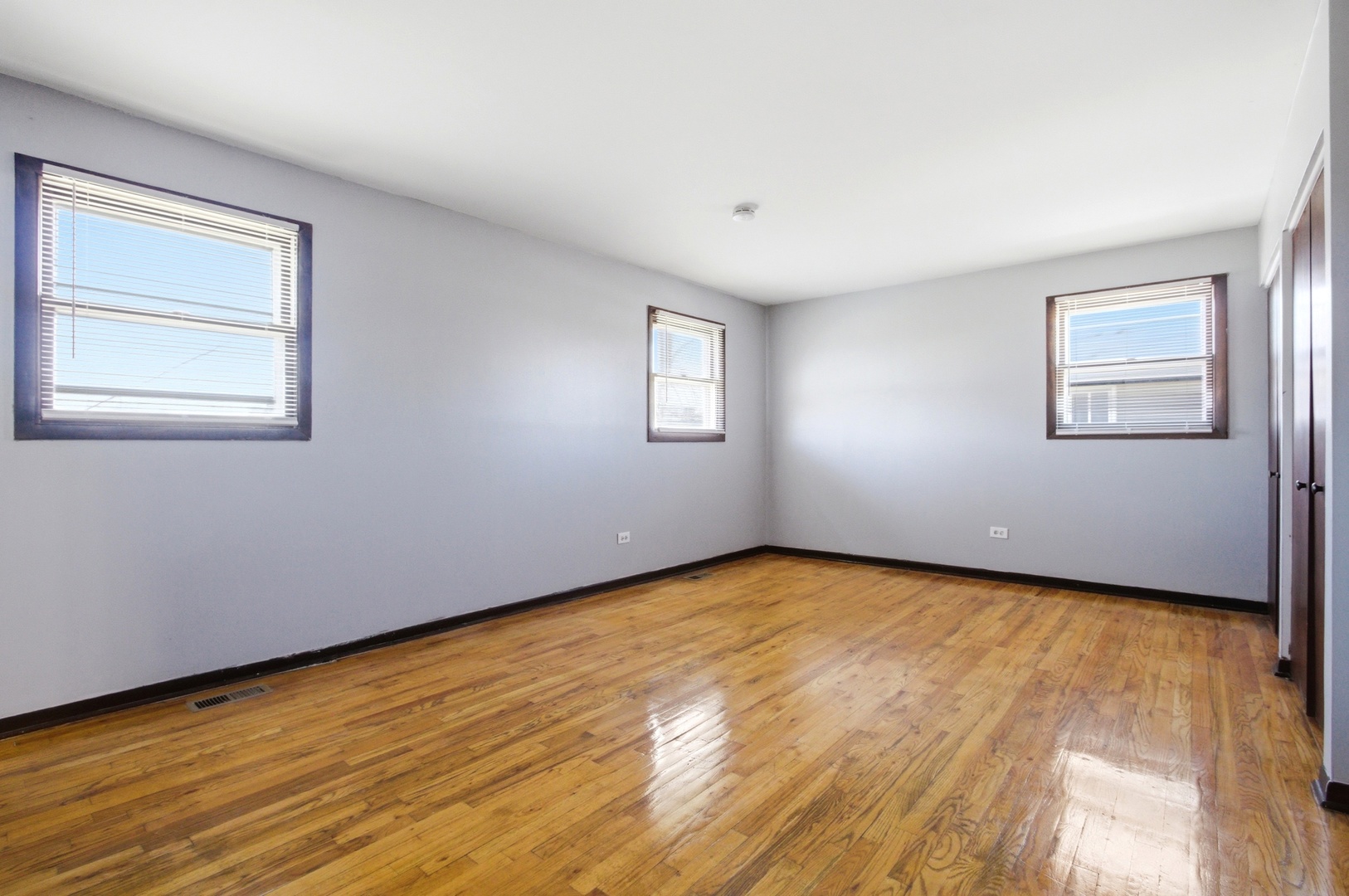 16544 Prairie Avenue, South Holland, IL 60473