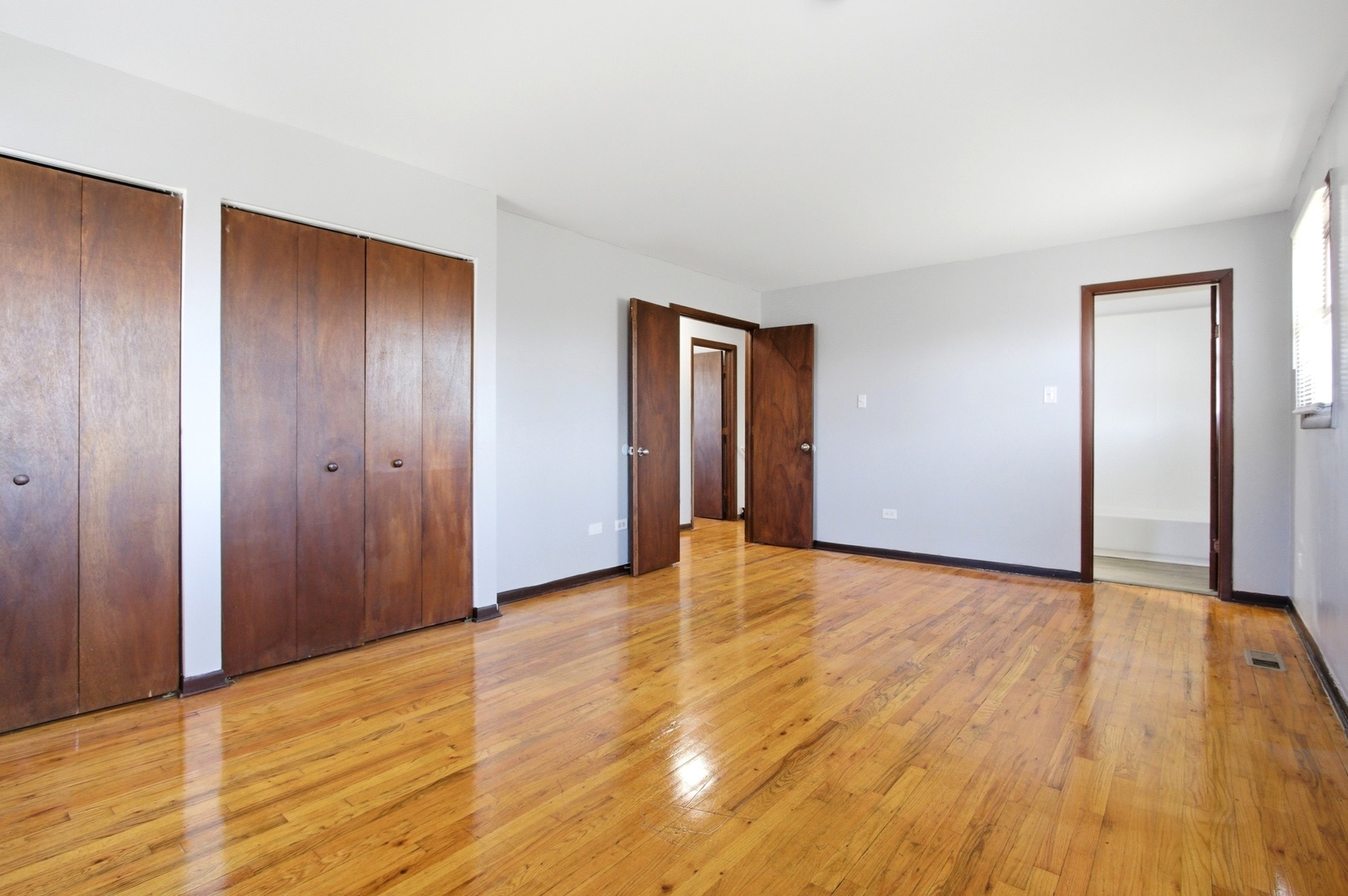 16544 Prairie Avenue, South Holland, IL 60473