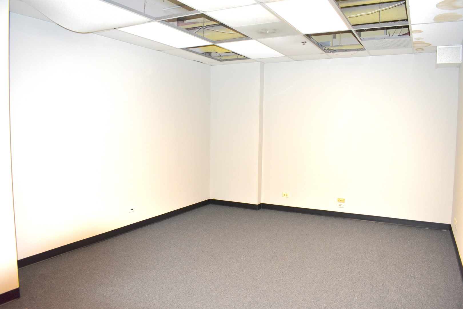 415 Washington Street #003, Waukegan, IL 60085