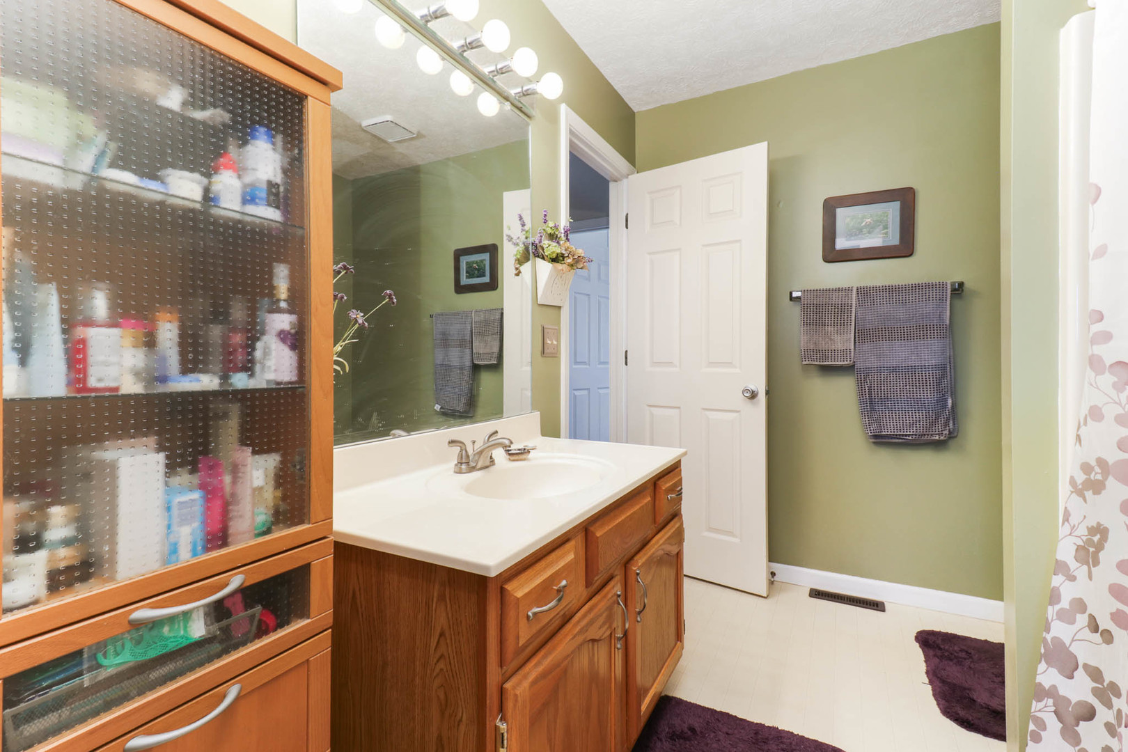 2739 Arrowhead Drive, Bloomington, IL 61704