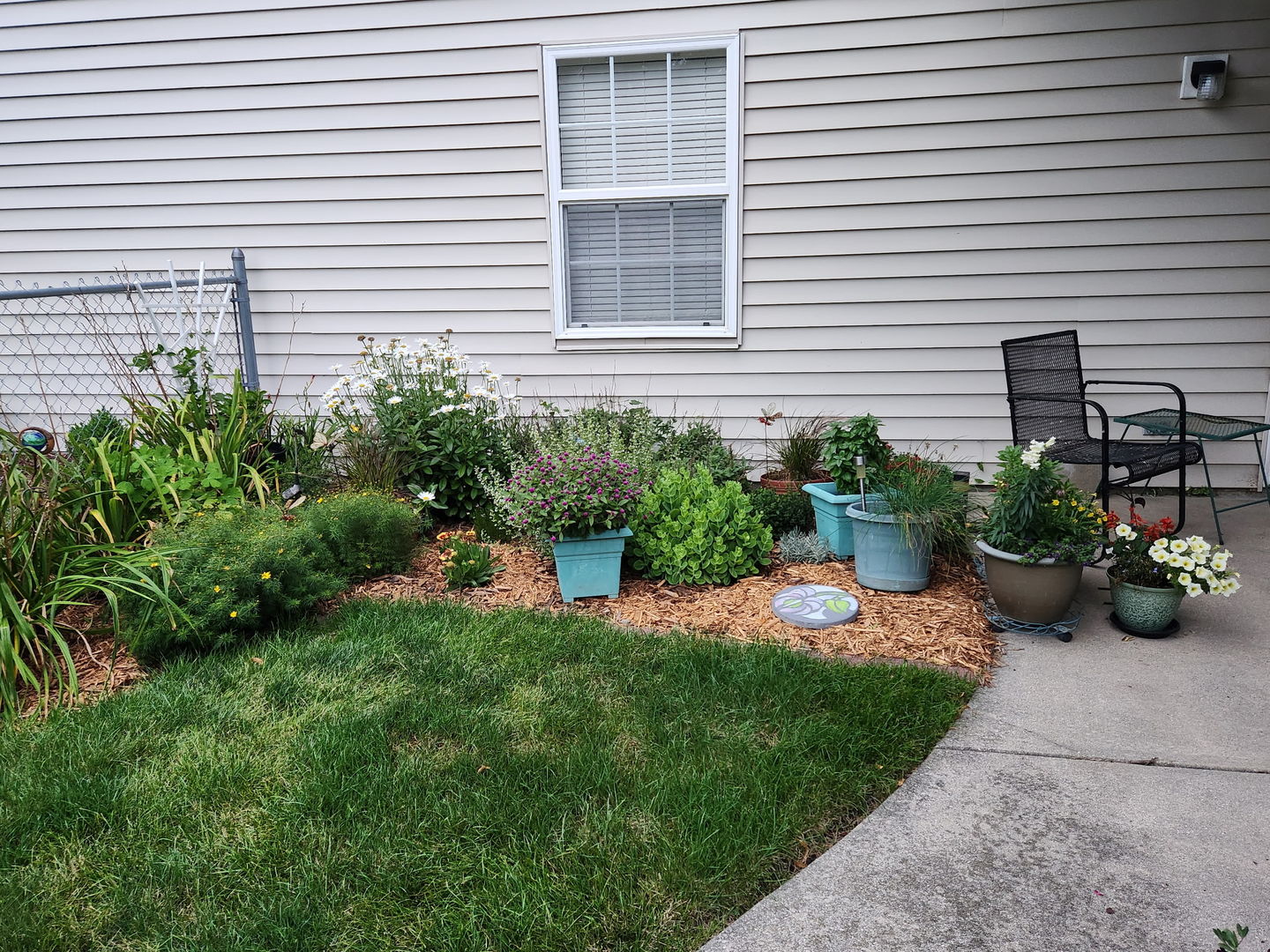 2739 Arrowhead Drive, Bloomington, IL 61704