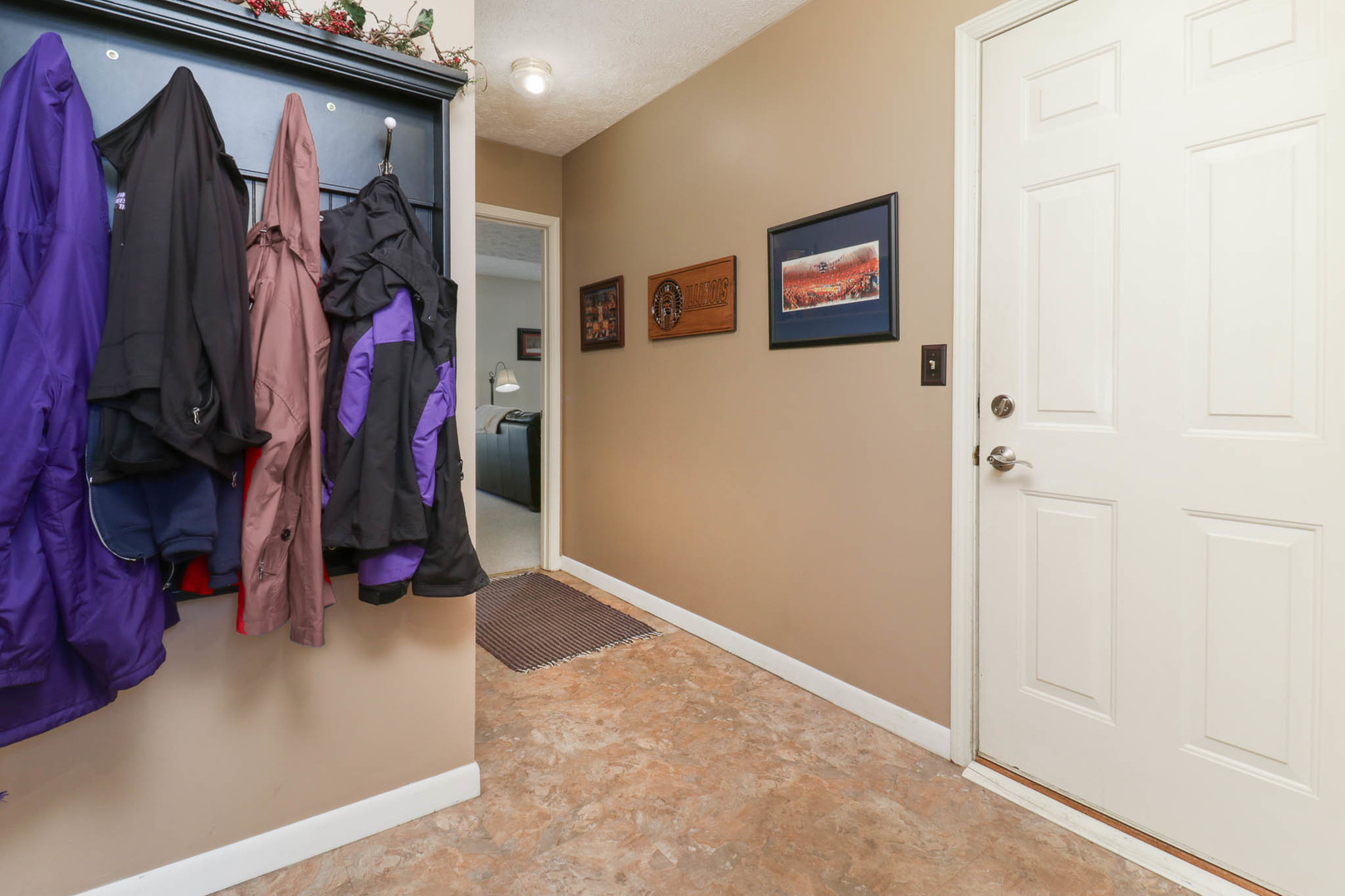 2739 Arrowhead Drive, Bloomington, IL 61704