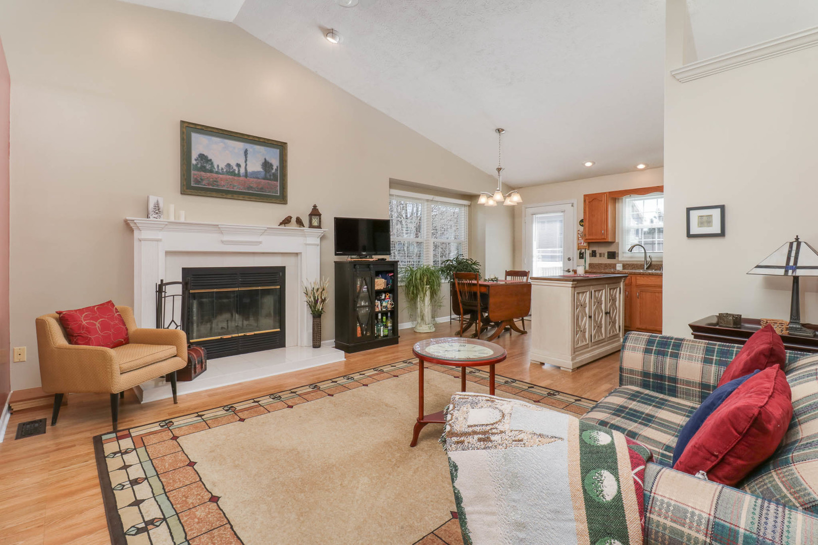 2739 Arrowhead Drive, Bloomington, IL 61704