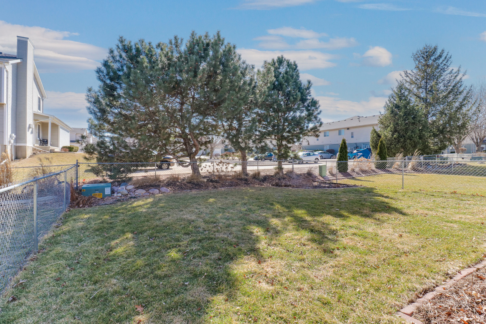 2739 Arrowhead Drive, Bloomington, IL 61704