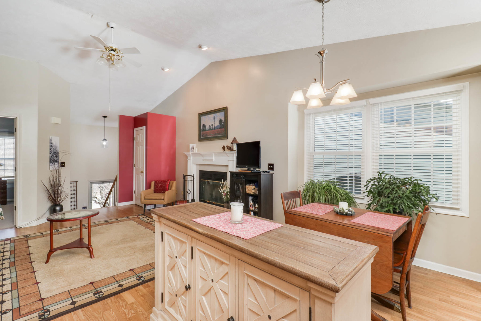 2739 Arrowhead Drive, Bloomington, IL 61704