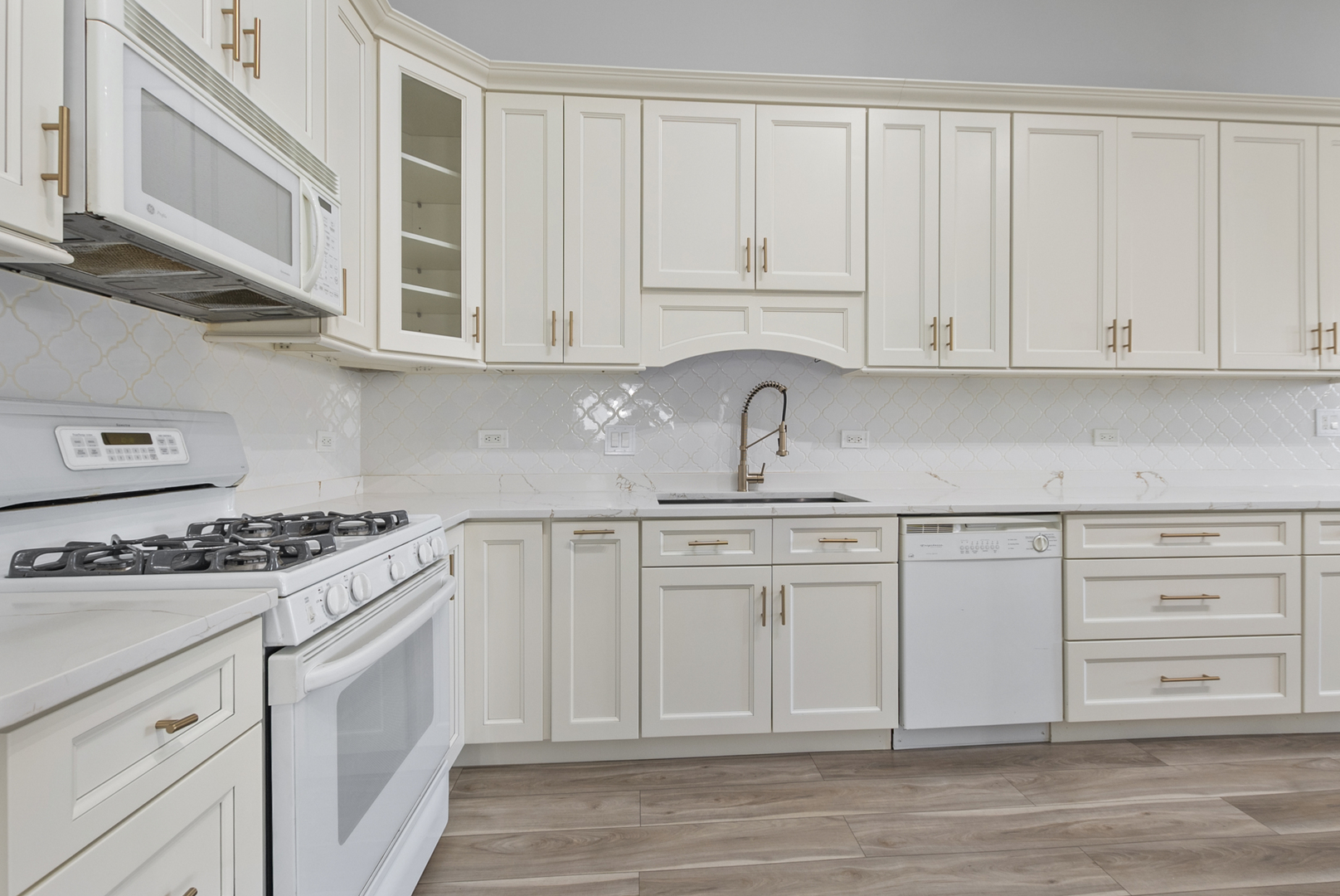 6840 Oak View Court, Oak Forest, IL 60452