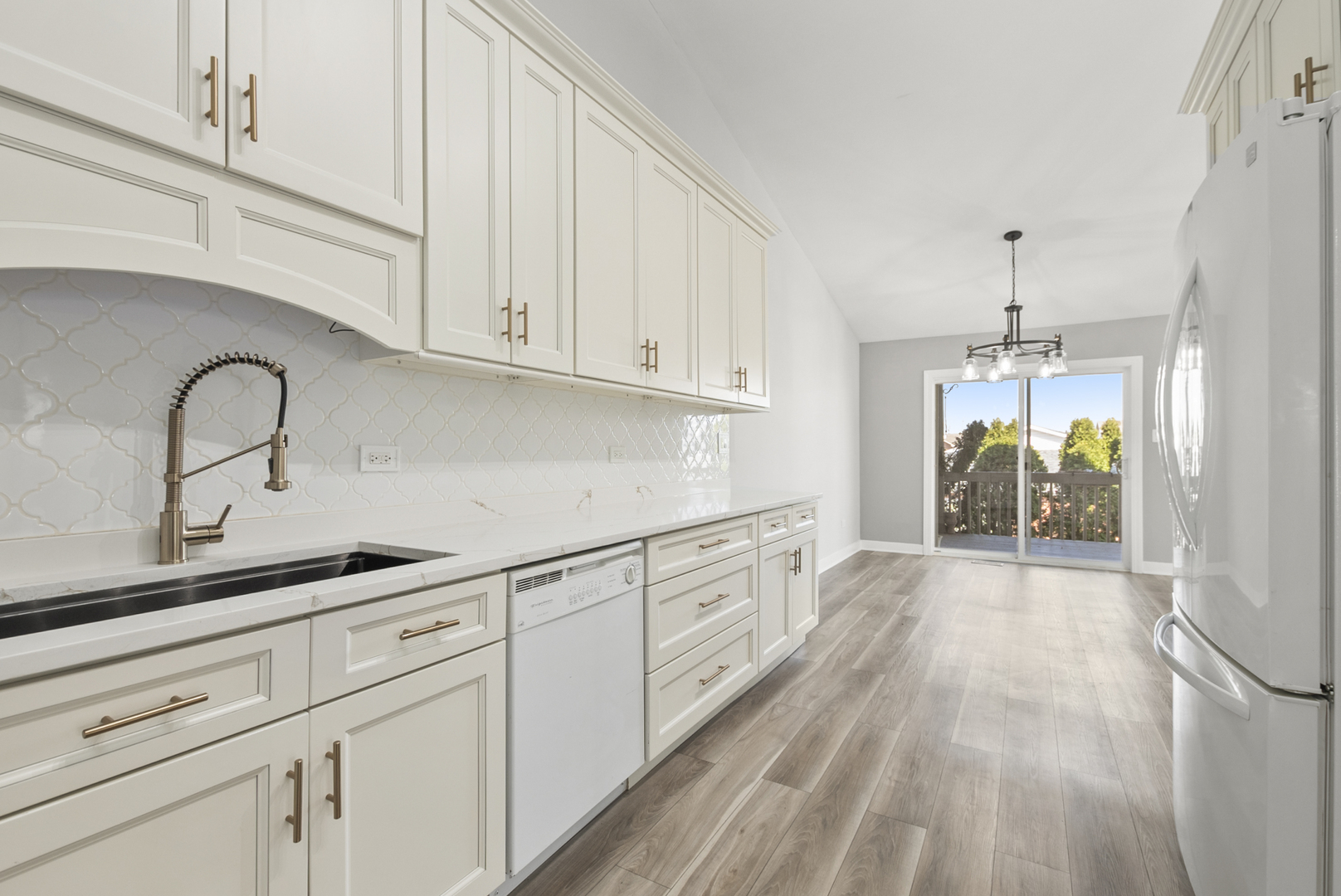 6840 Oak View Court, Oak Forest, IL 60452