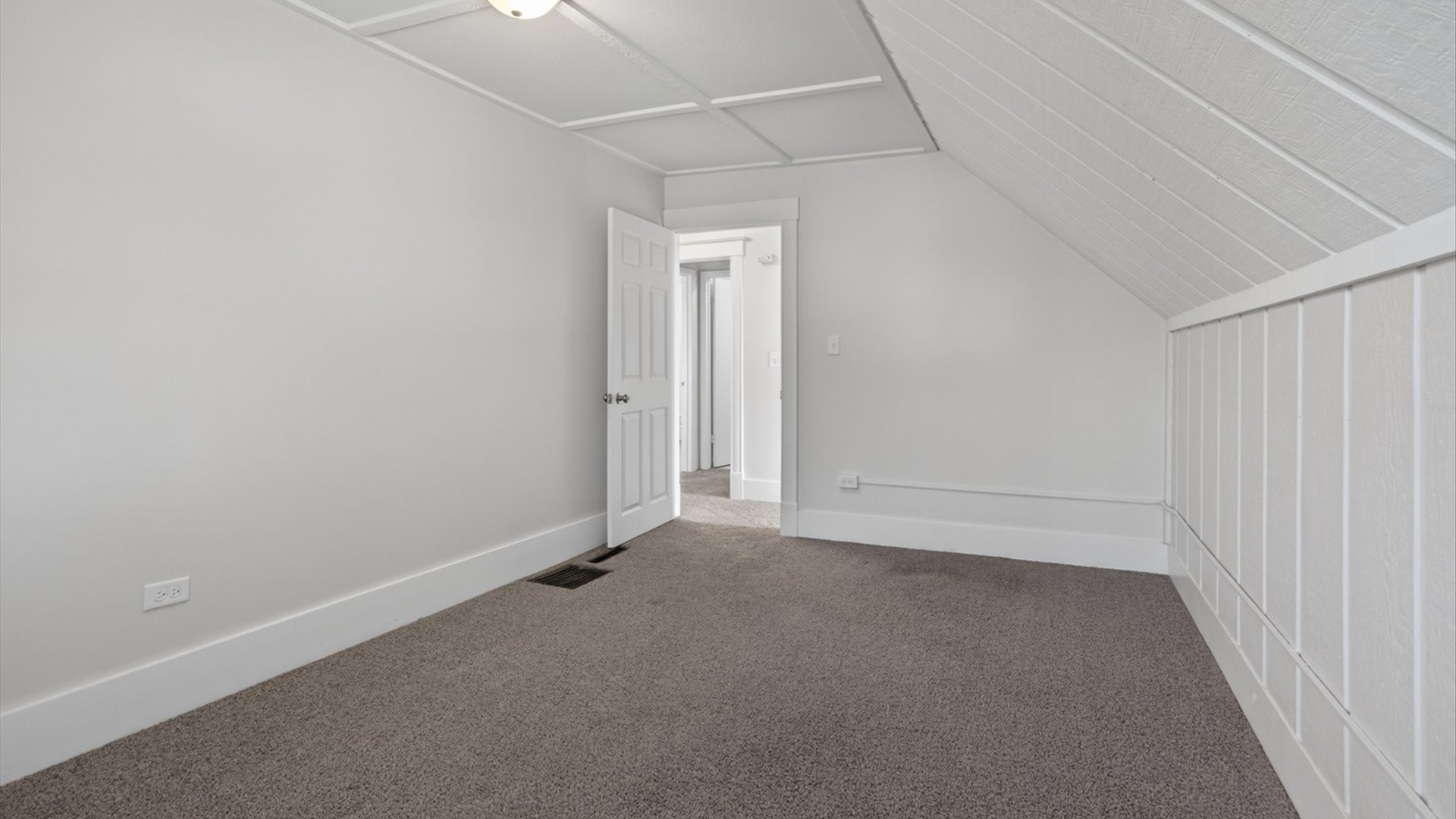 1214 Wall Street, Normal, IL 61761