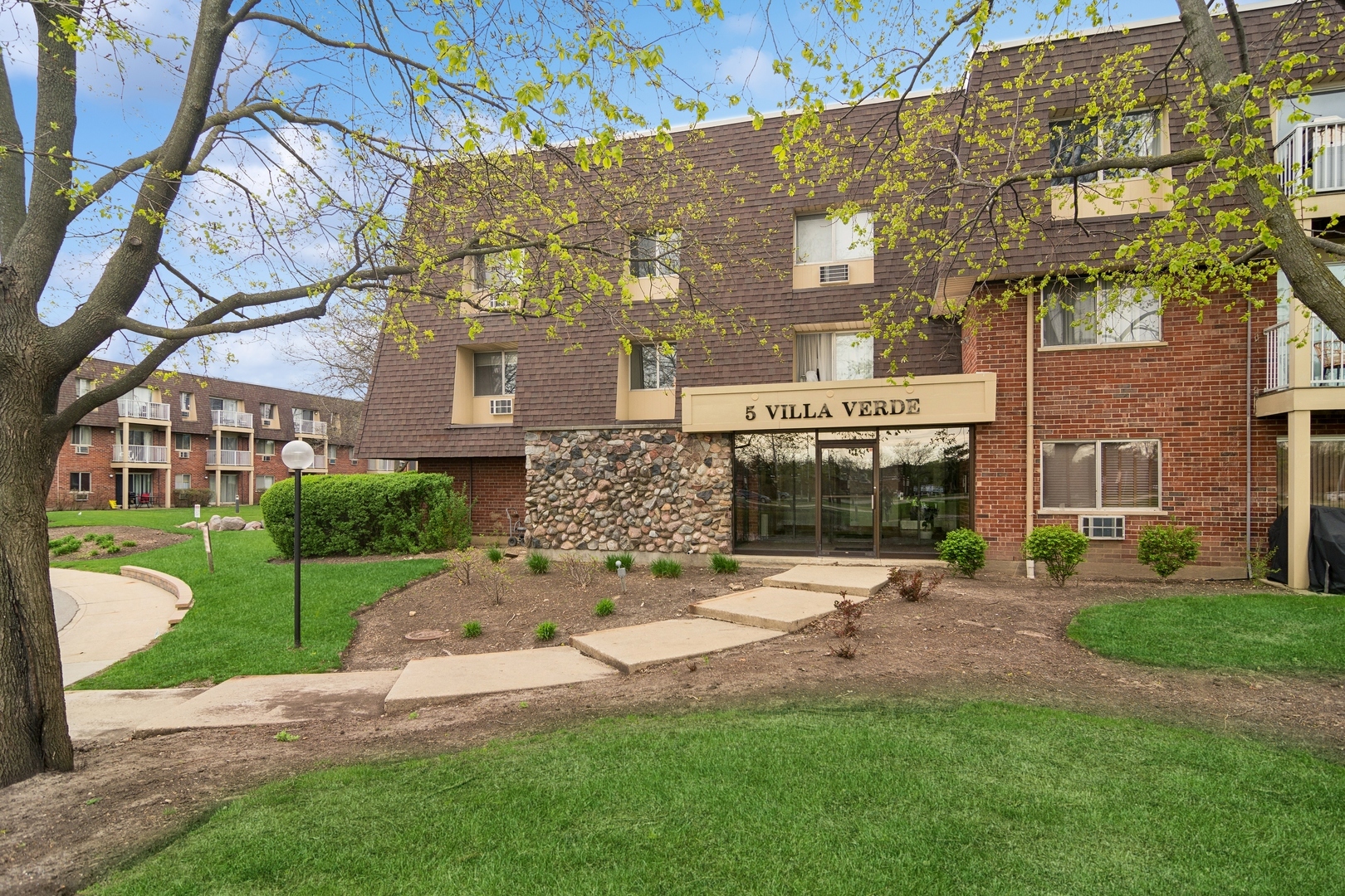 5 Villa Verde Drive #309, Buffalo Grove, IL 60089