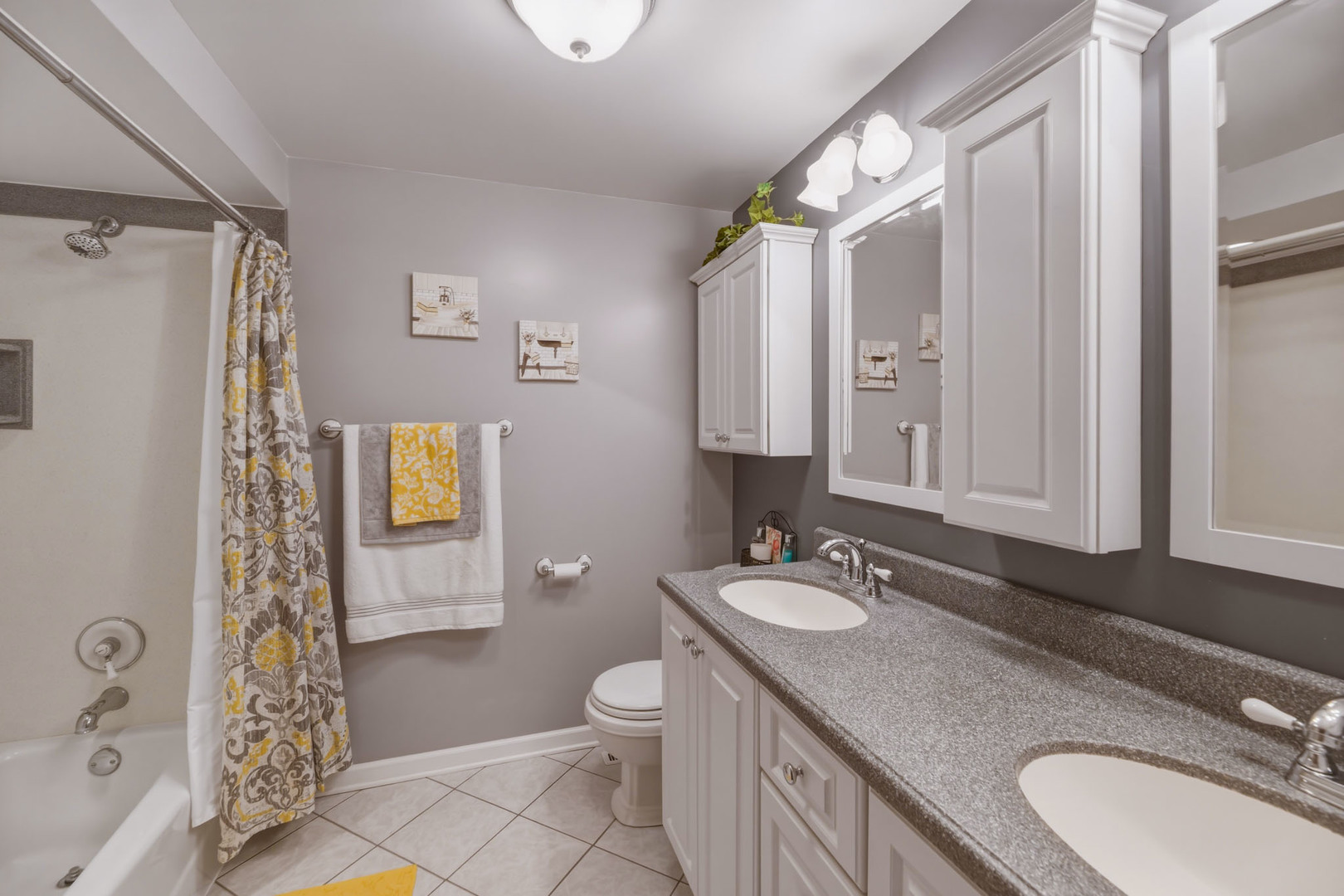 1615 S Harvard Avenue, Arlington Heights, IL 60005