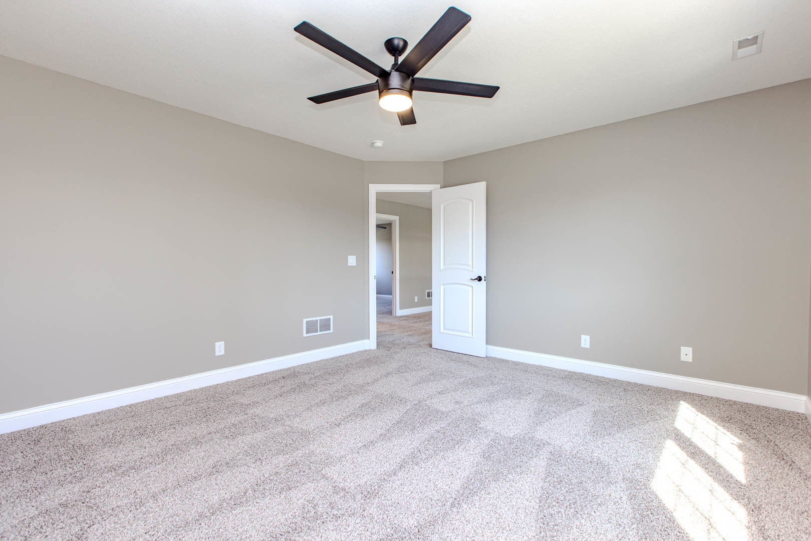 59 STONEBROOK Court, Bloomington, IL 61704