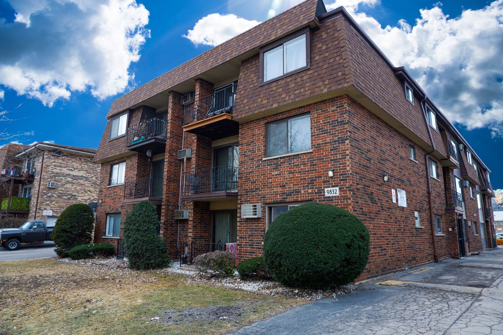 9832 Nottingham Avenue #10, Chicago Ridge, IL 60415