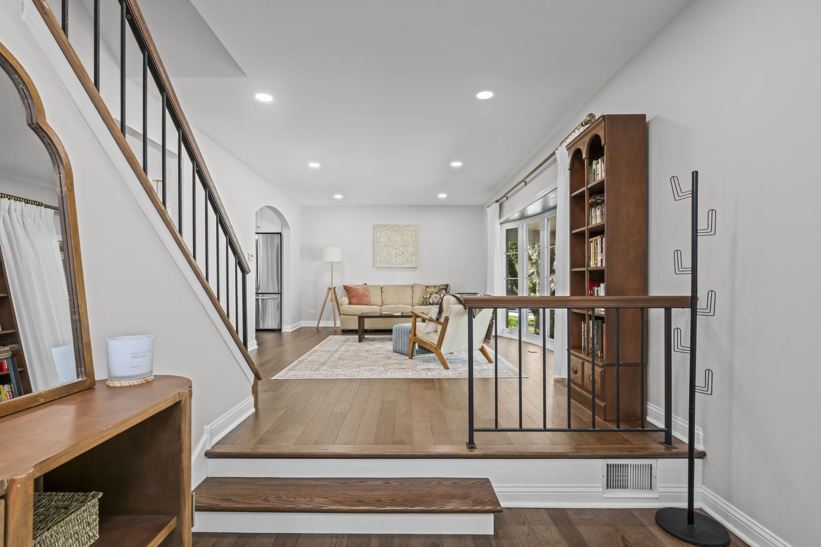 1505 S Kennicott Avenue, Arlington Heights, IL 60005