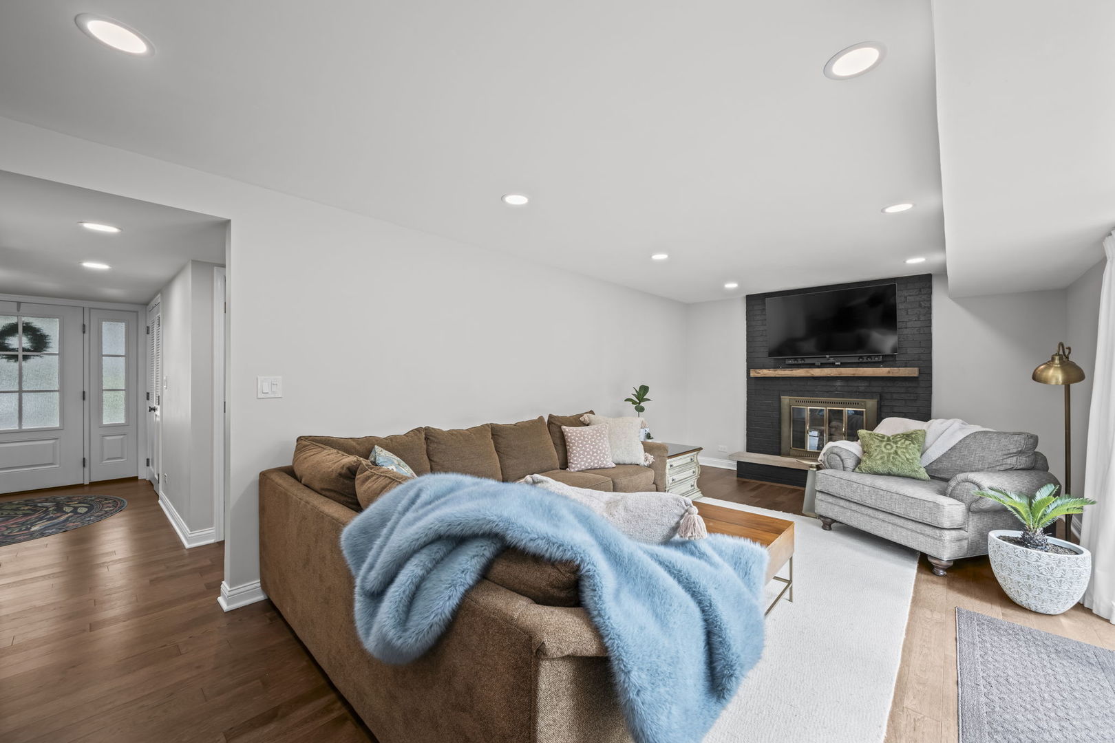 1505 S Kennicott Avenue, Arlington Heights, IL 60005