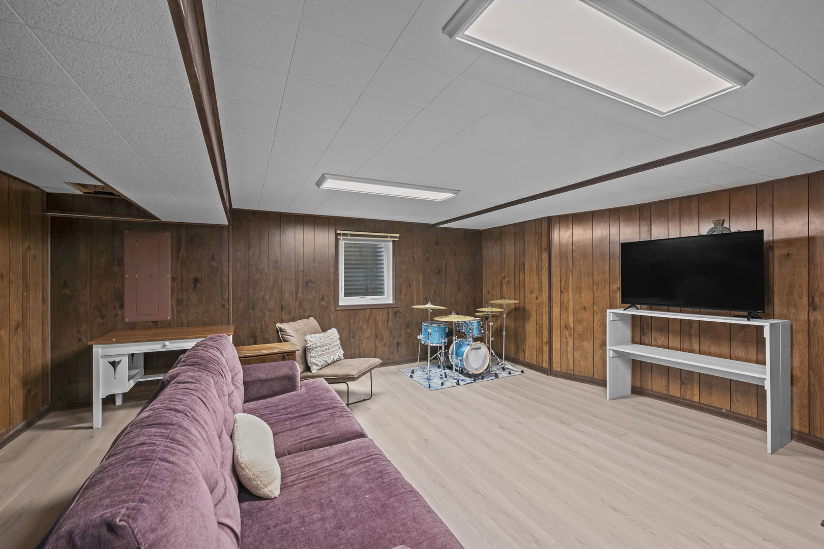 1505 S Kennicott Avenue, Arlington Heights, IL 60005