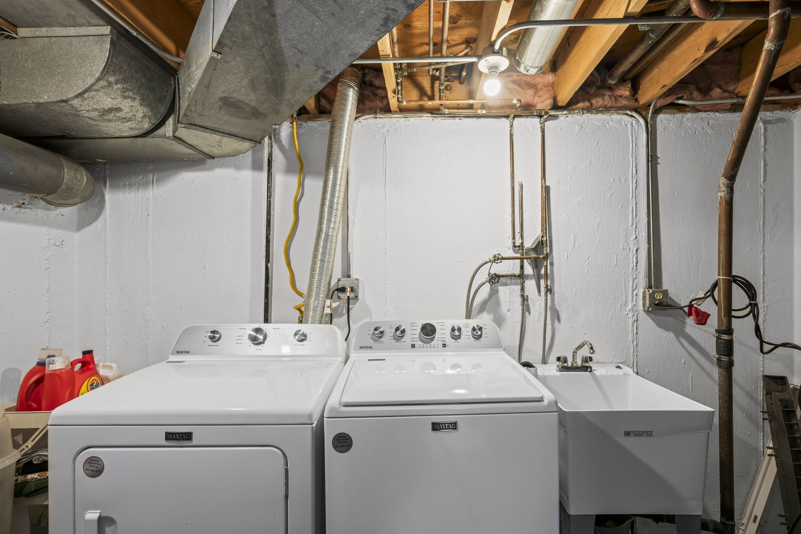 1505 S Kennicott Avenue, Arlington Heights, IL 60005