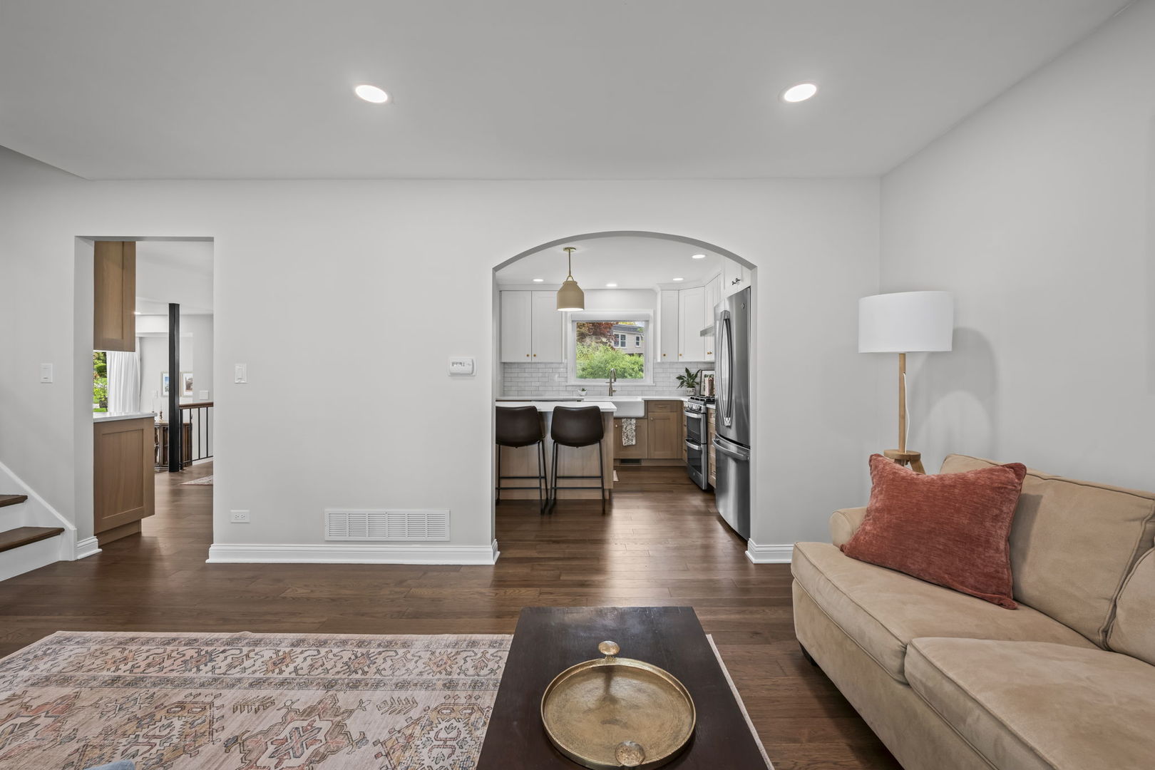 1505 S Kennicott Avenue, Arlington Heights, IL 60005