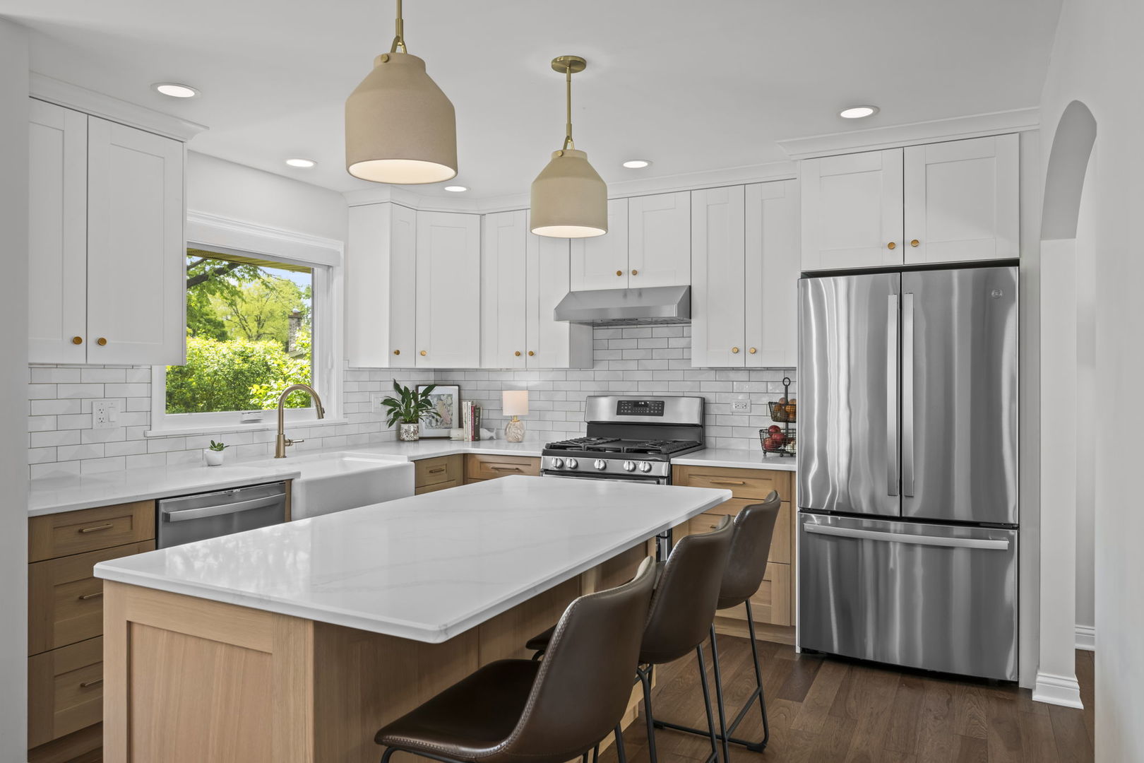 1505 S Kennicott Avenue, Arlington Heights, IL 60005