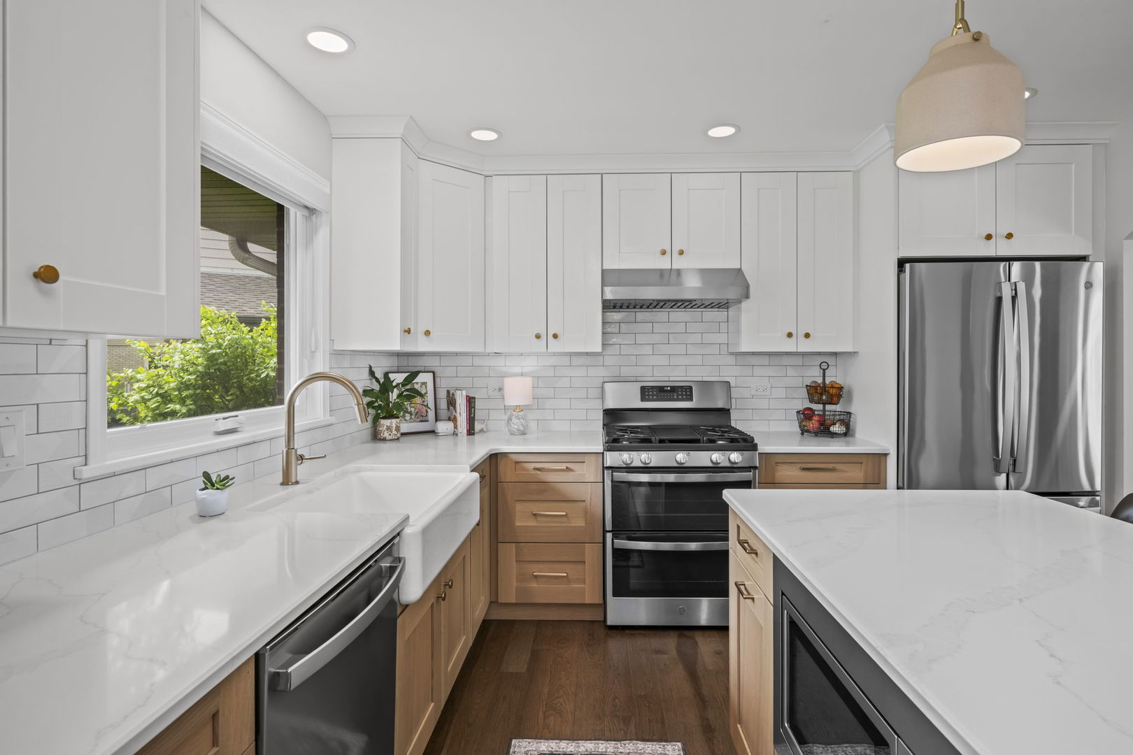 1505 S Kennicott Avenue, Arlington Heights, IL 60005