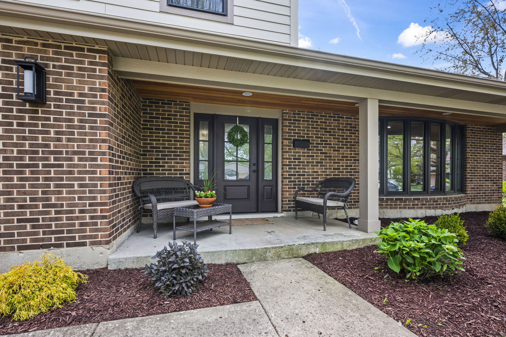 1505 S Kennicott Avenue, Arlington Heights, IL 60005