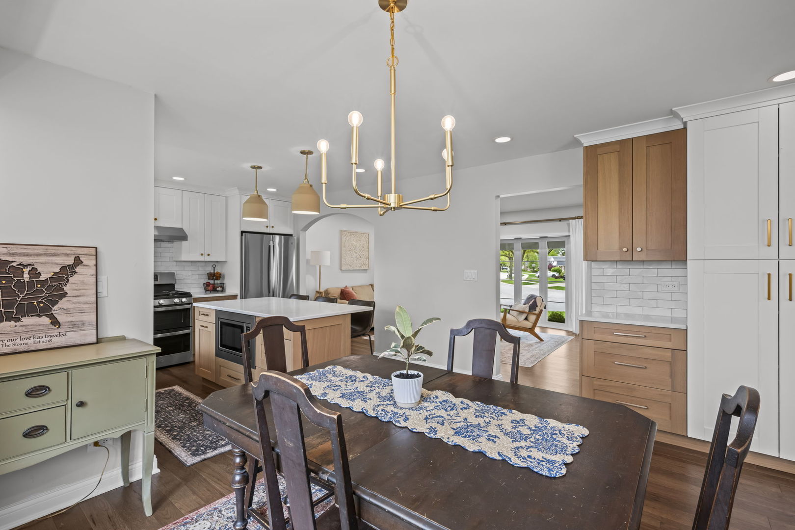 1505 S Kennicott Avenue, Arlington Heights, IL 60005