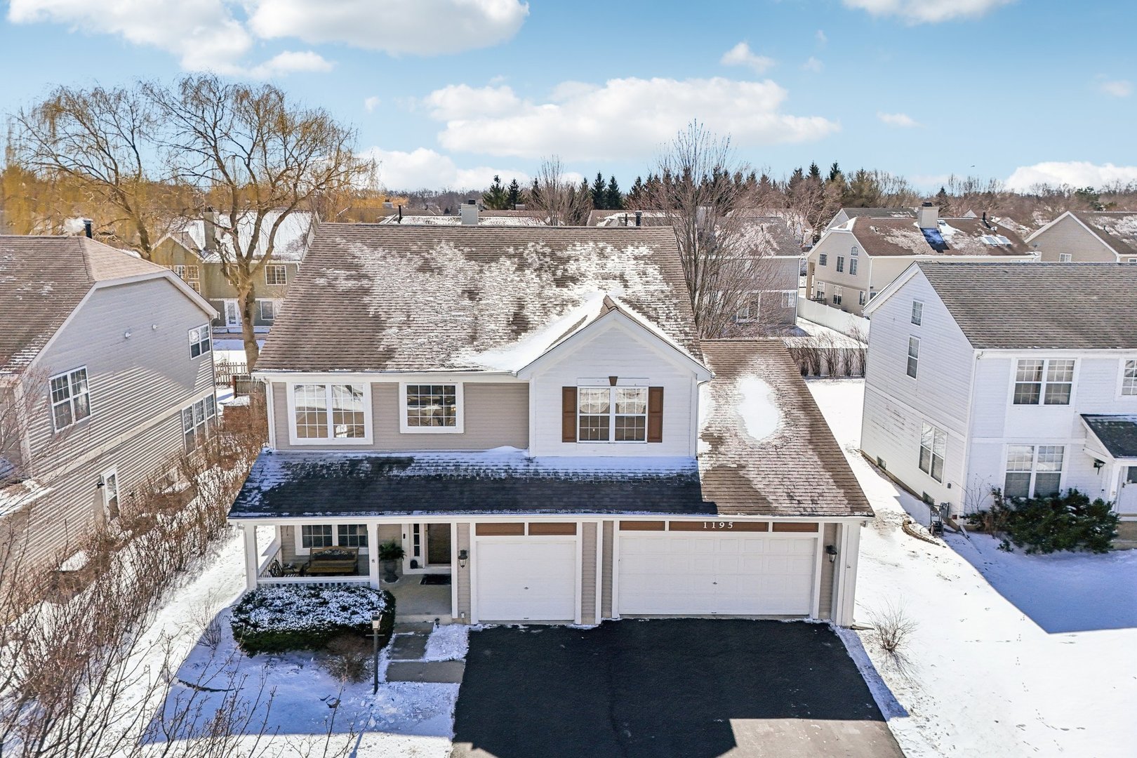 1195 Hadley Circle, Gurnee, IL 60031