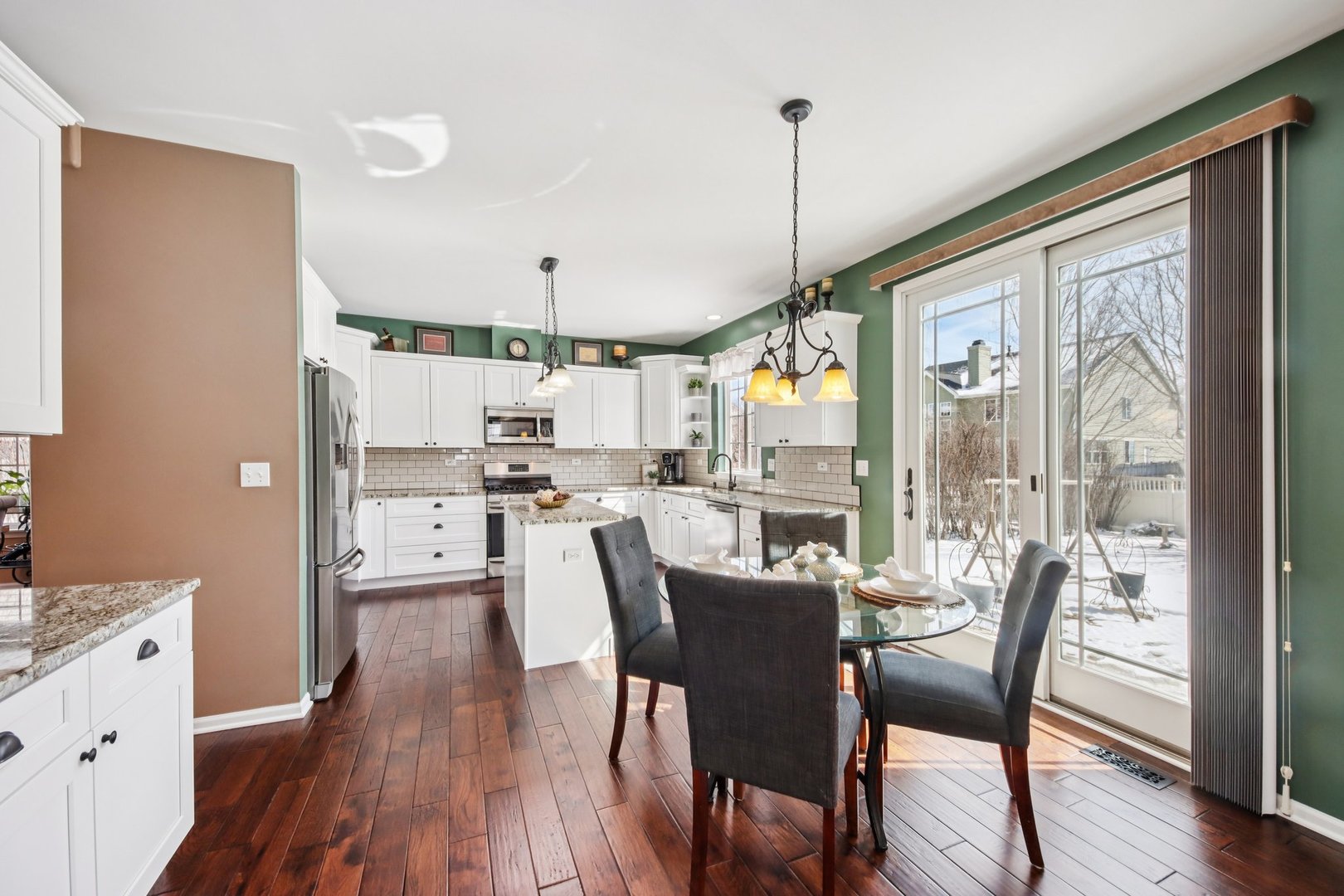 1195 Hadley Circle, Gurnee, IL 60031