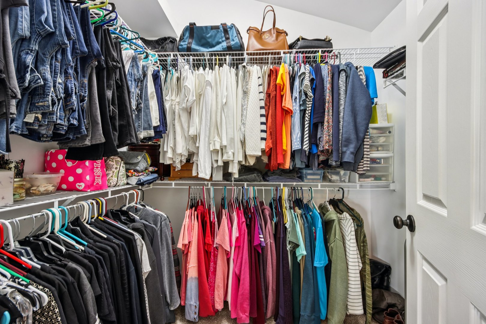 1195 Hadley Circle, Gurnee, IL 60031