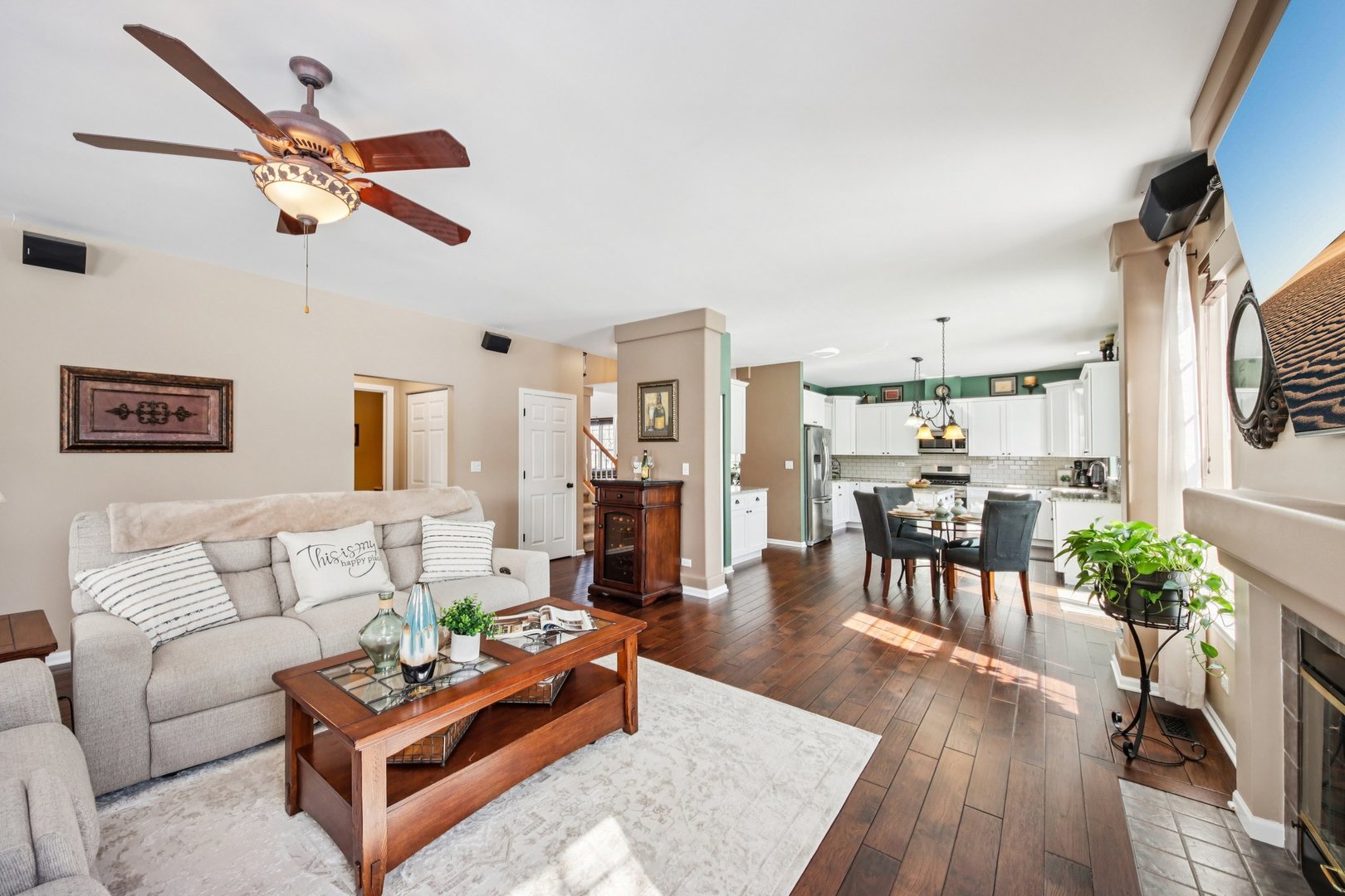 1195 Hadley Circle, Gurnee, IL 60031