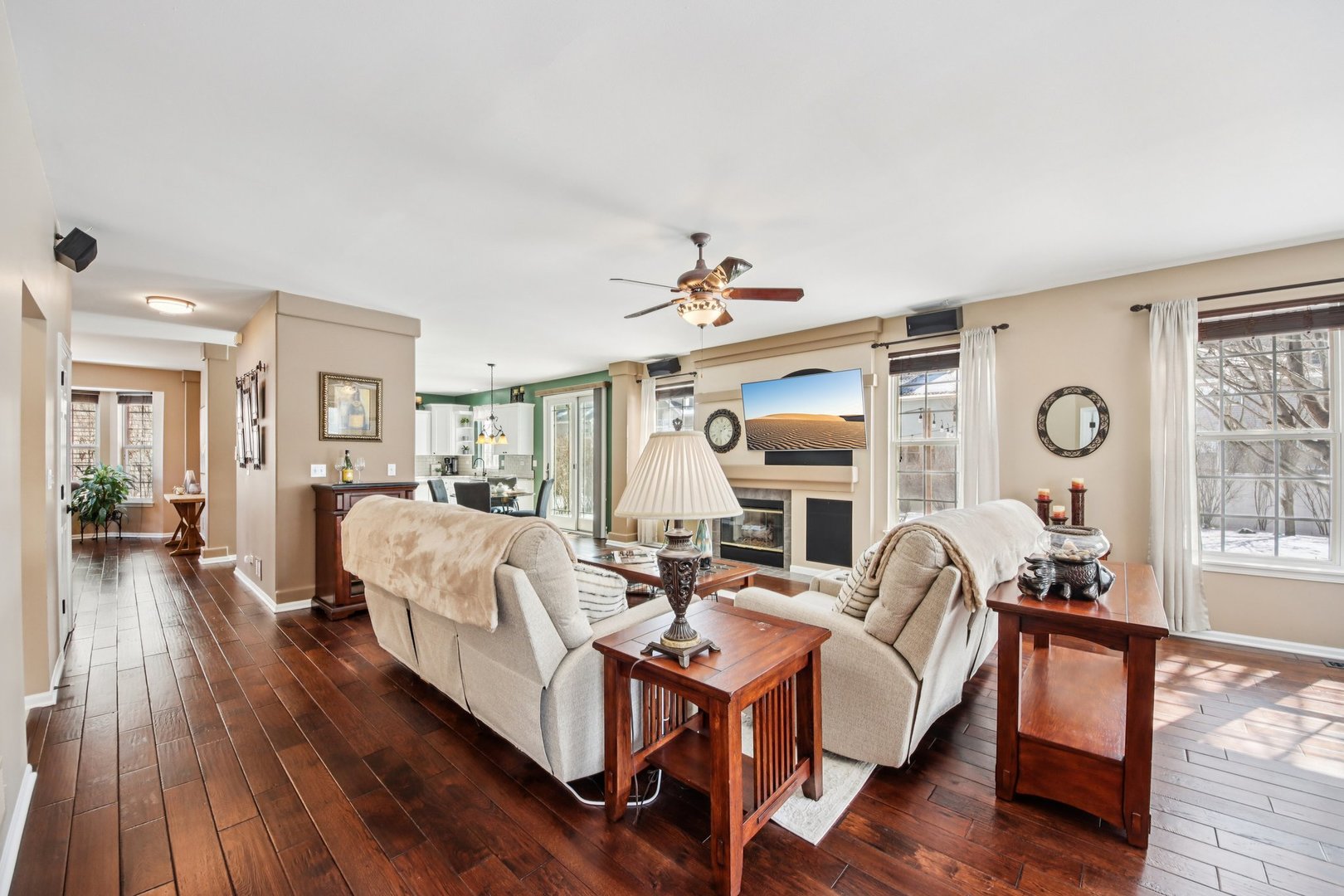 1195 Hadley Circle, Gurnee, IL 60031