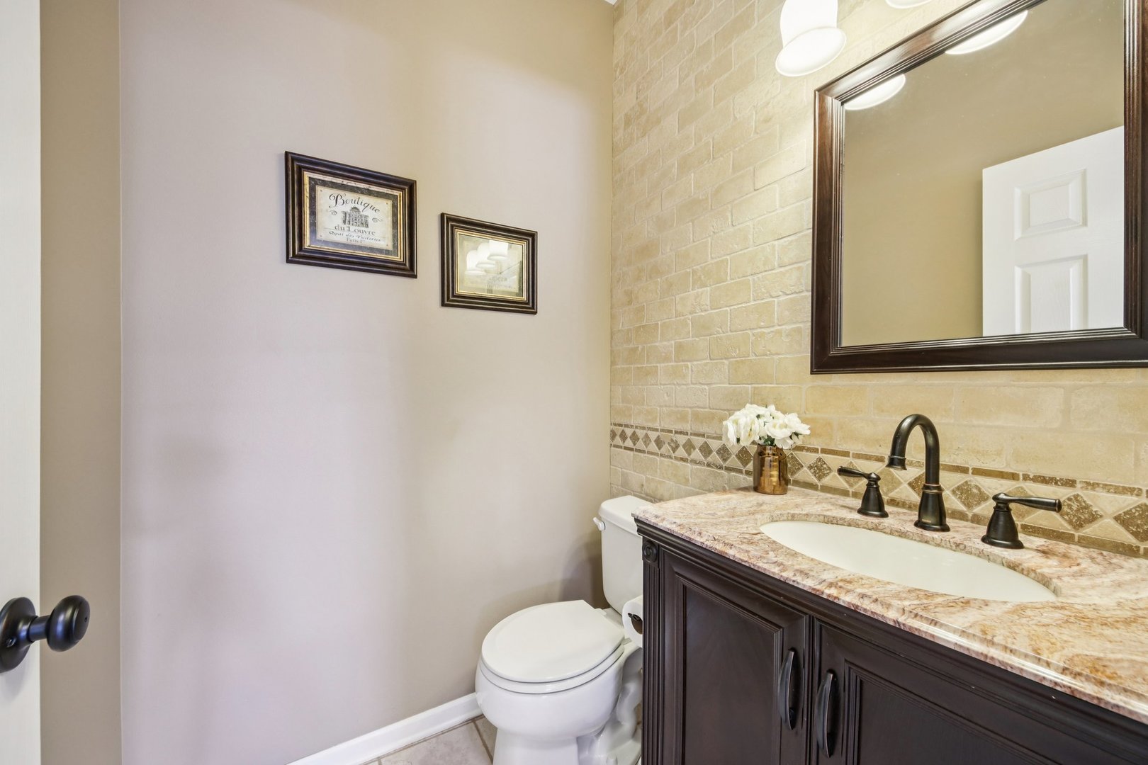 1195 Hadley Circle, Gurnee, IL 60031