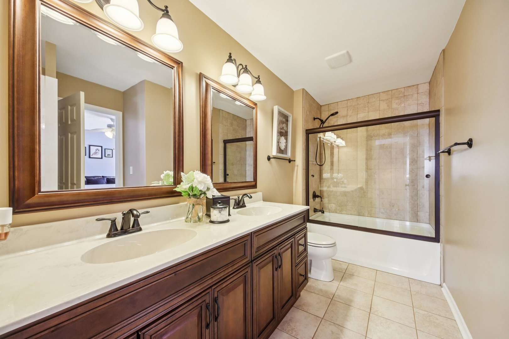 1195 Hadley Circle, Gurnee, IL 60031