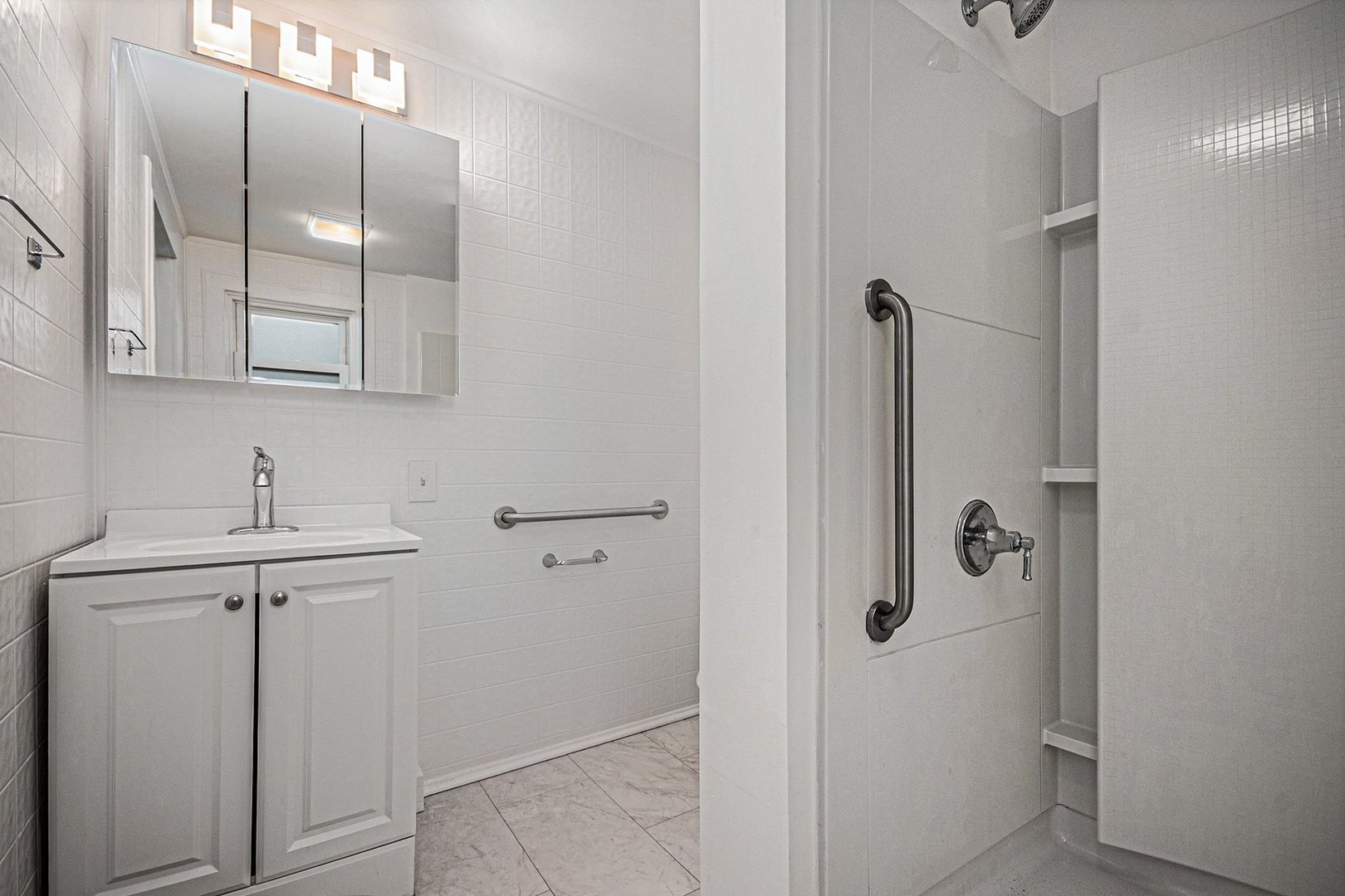 819 Pearl Street, Aurora, IL 60505