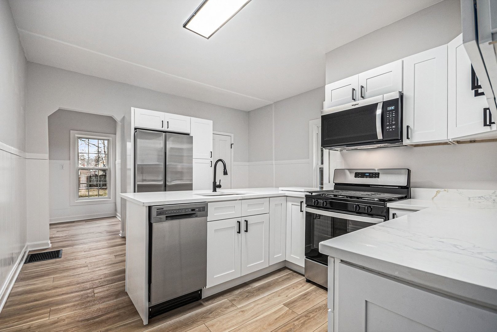 819 Pearl Street, Aurora, IL 60505