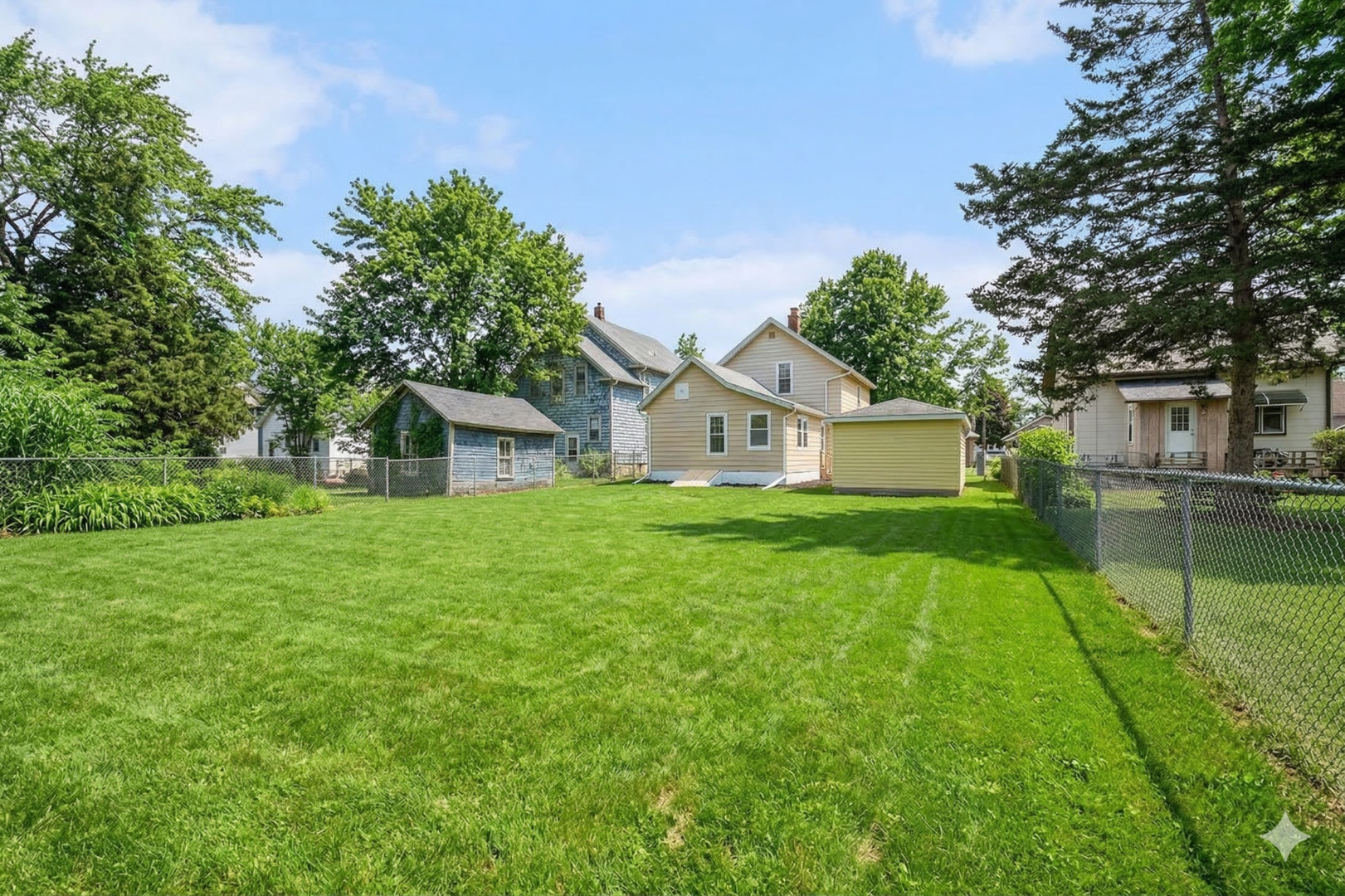 819 Pearl Street, Aurora, IL 60505