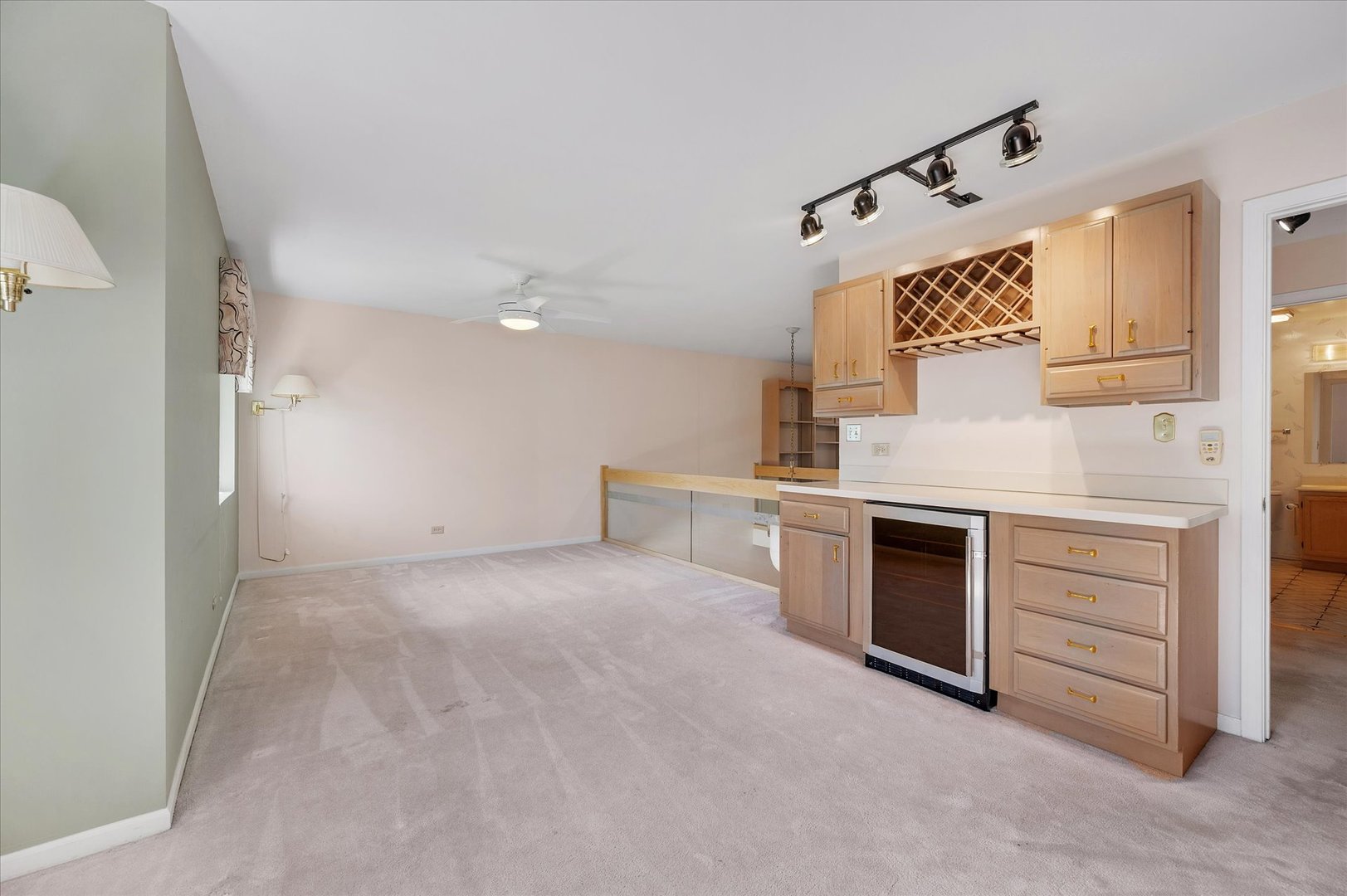 475 Sarah Court, Wood Dale, IL 60191