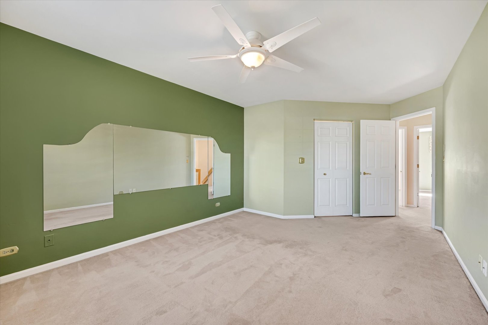 475 Sarah Court, Wood Dale, IL 60191