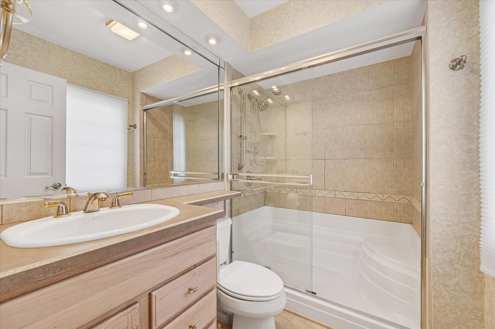 475 Sarah Court, Wood Dale, IL 60191