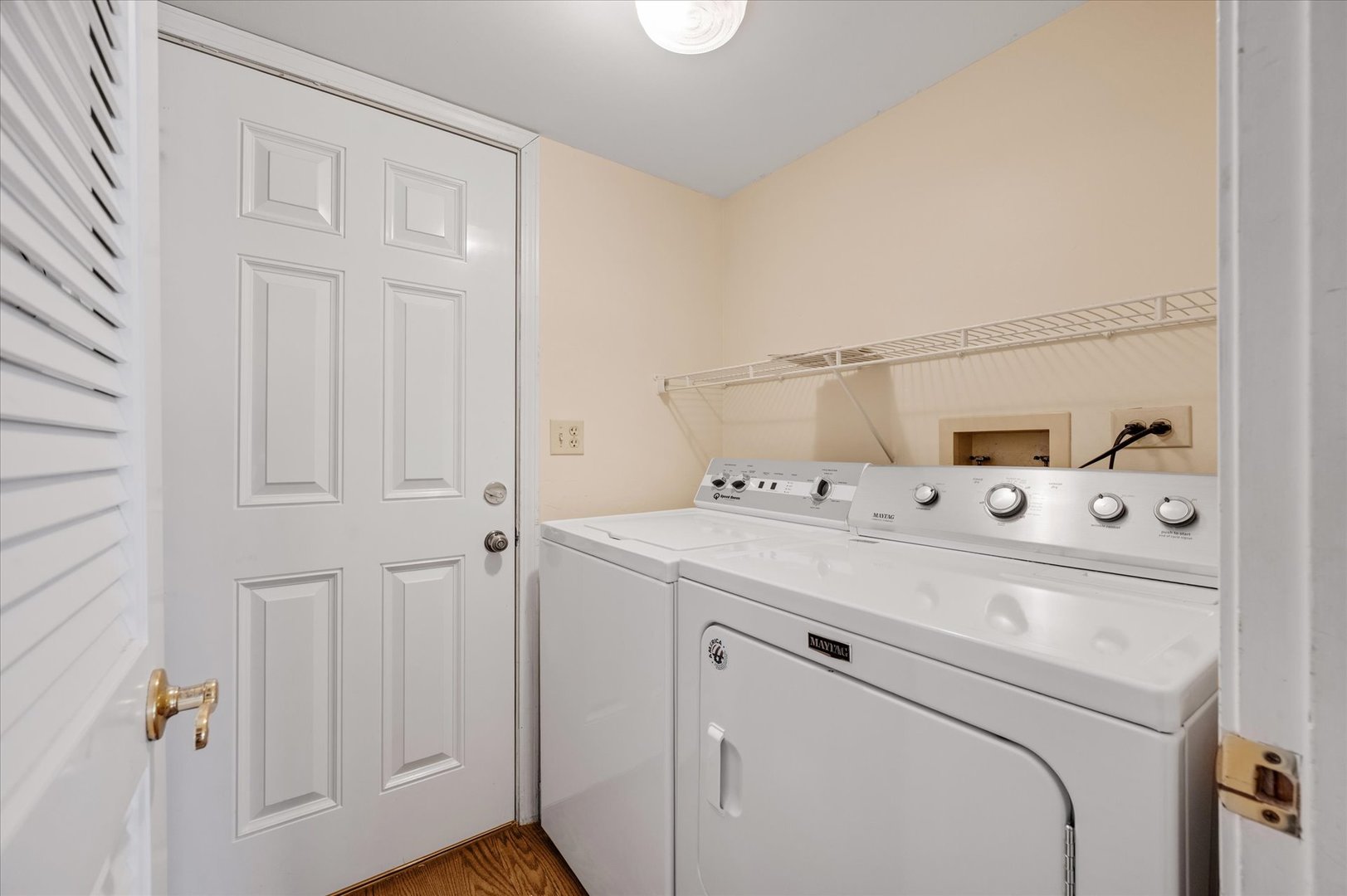 475 Sarah Court, Wood Dale, IL 60191