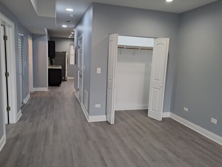 935 W Marquette Road, Chicago, IL 60621