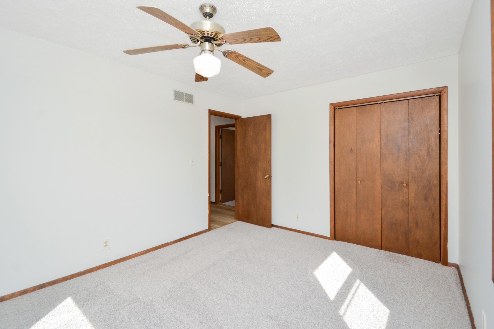 712 E Lincoln Street, Bloomington, IL 61701