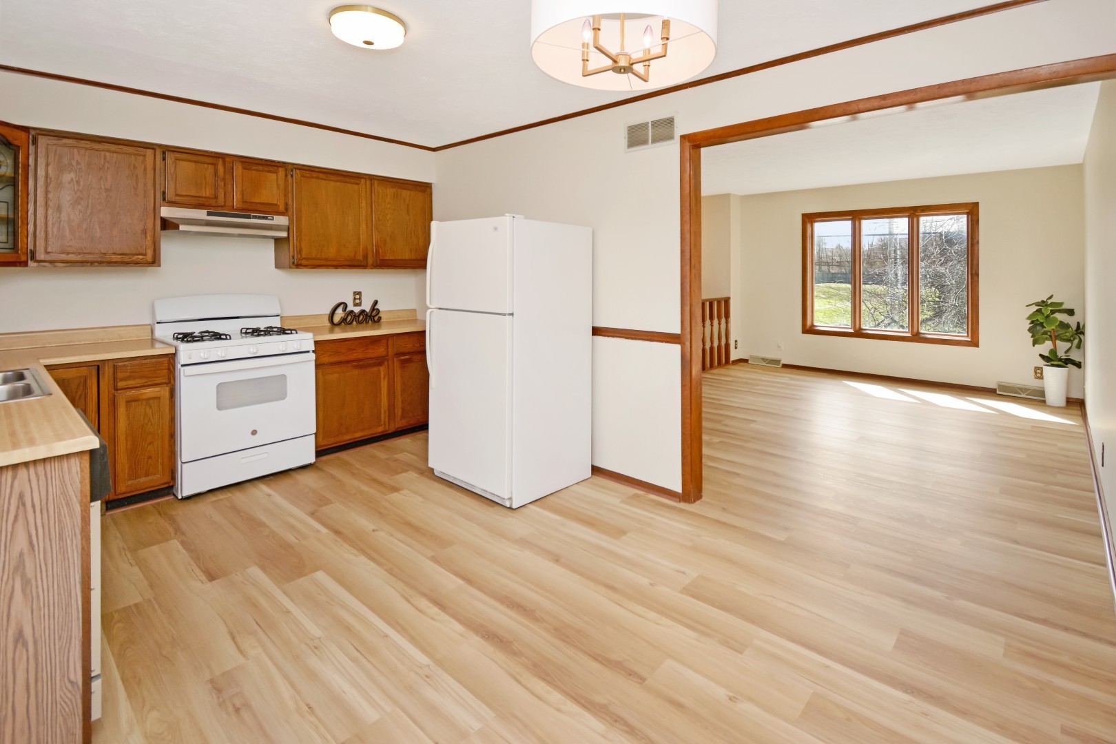 712 E Lincoln Street, Bloomington, IL 61701