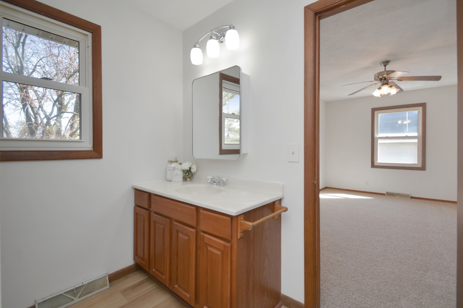 712 E Lincoln Street, Bloomington, IL 61701