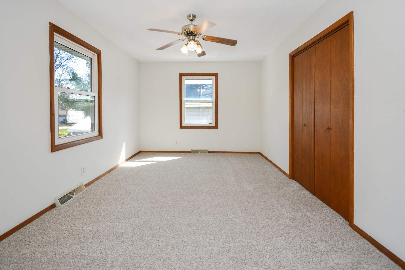 712 E Lincoln Street, Bloomington, IL 61701