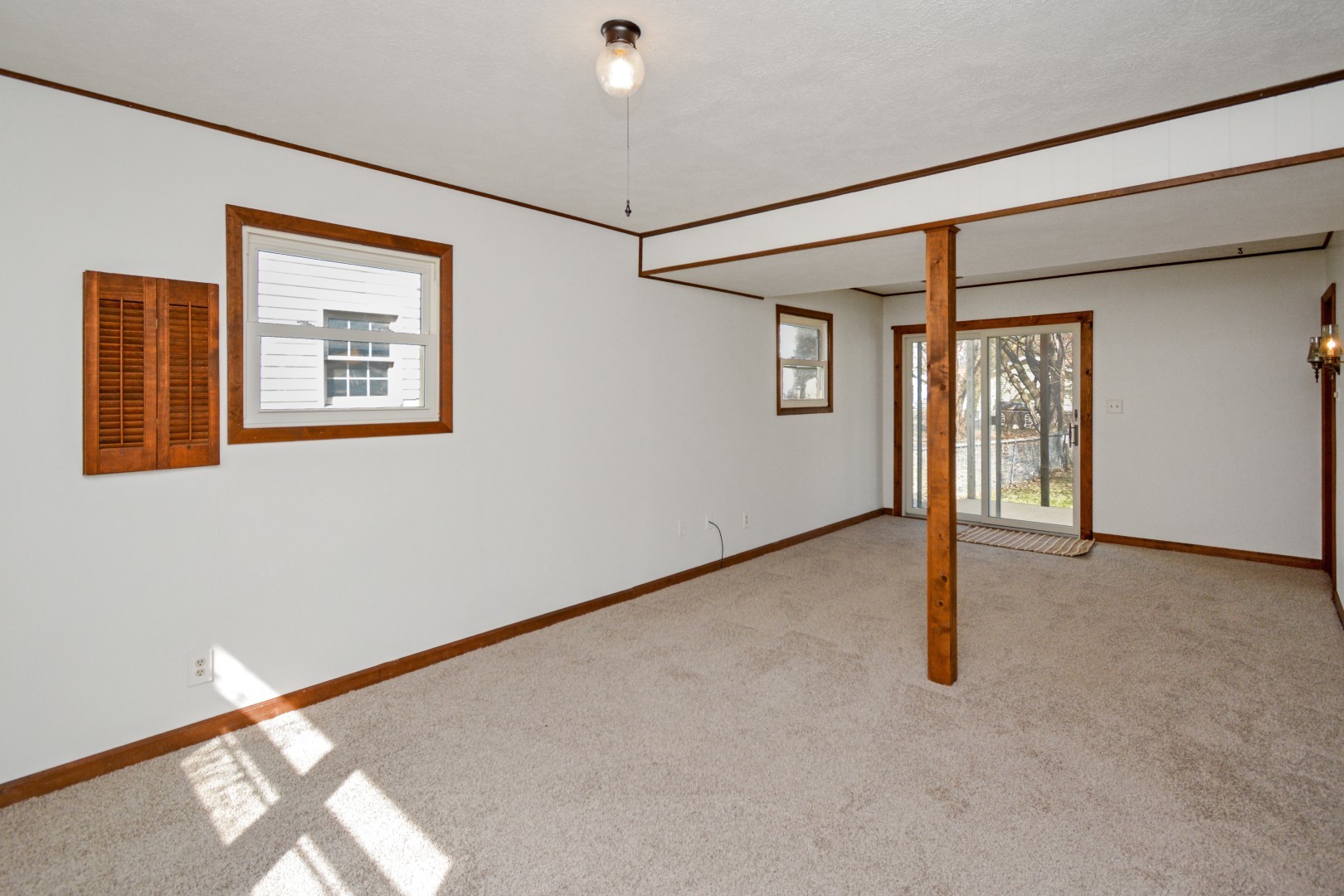 712 E Lincoln Street, Bloomington, IL 61701