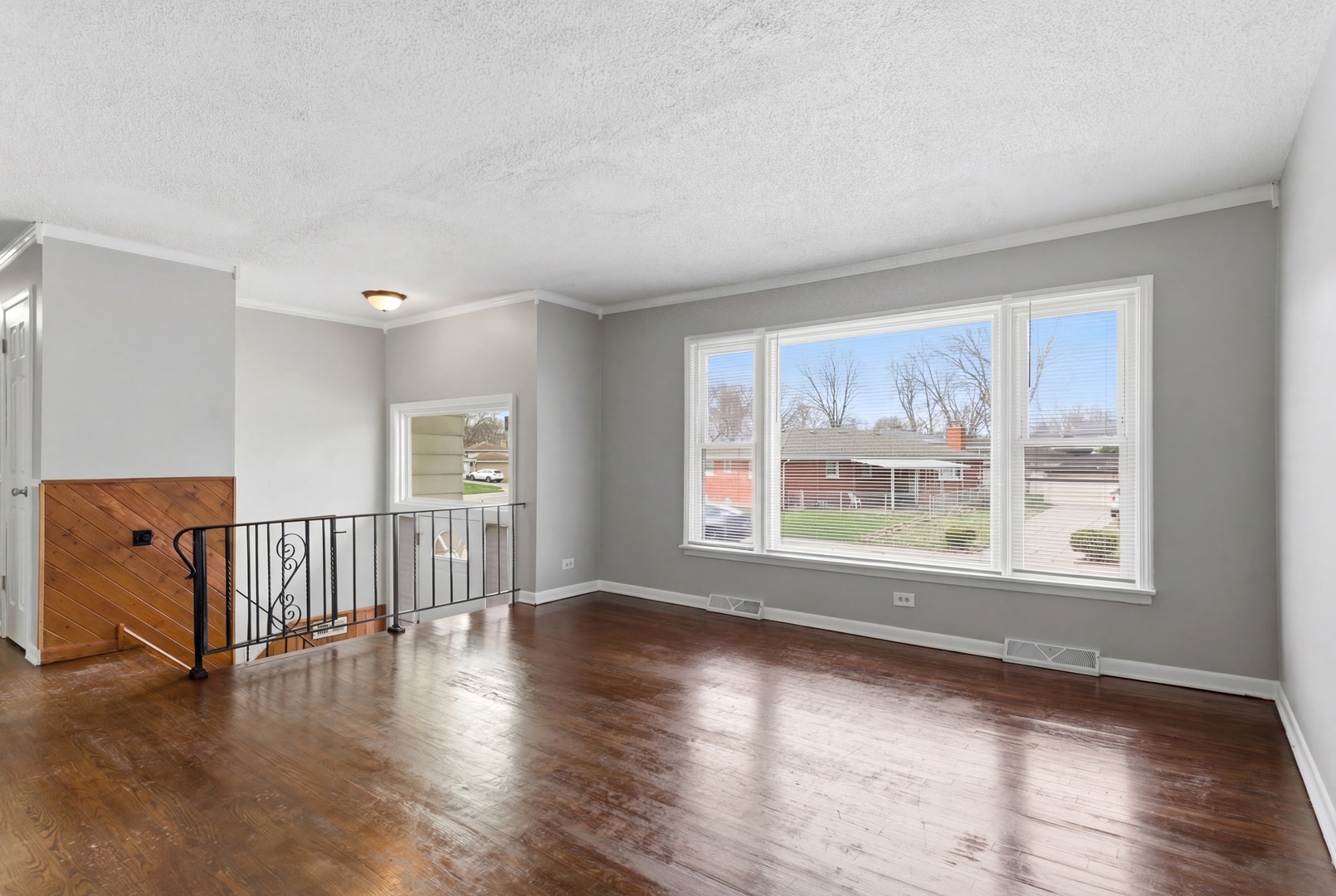 15217 WATERMAN Drive, South Holland, IL 60473