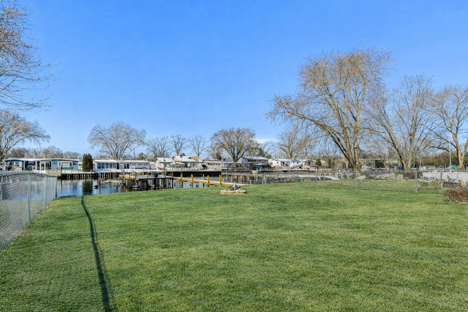 37464 N TERRACE Lane, Spring Grove, IL 60081