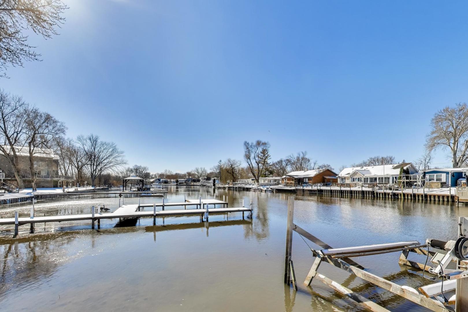 37464 N TERRACE Lane, Spring Grove, IL 60081