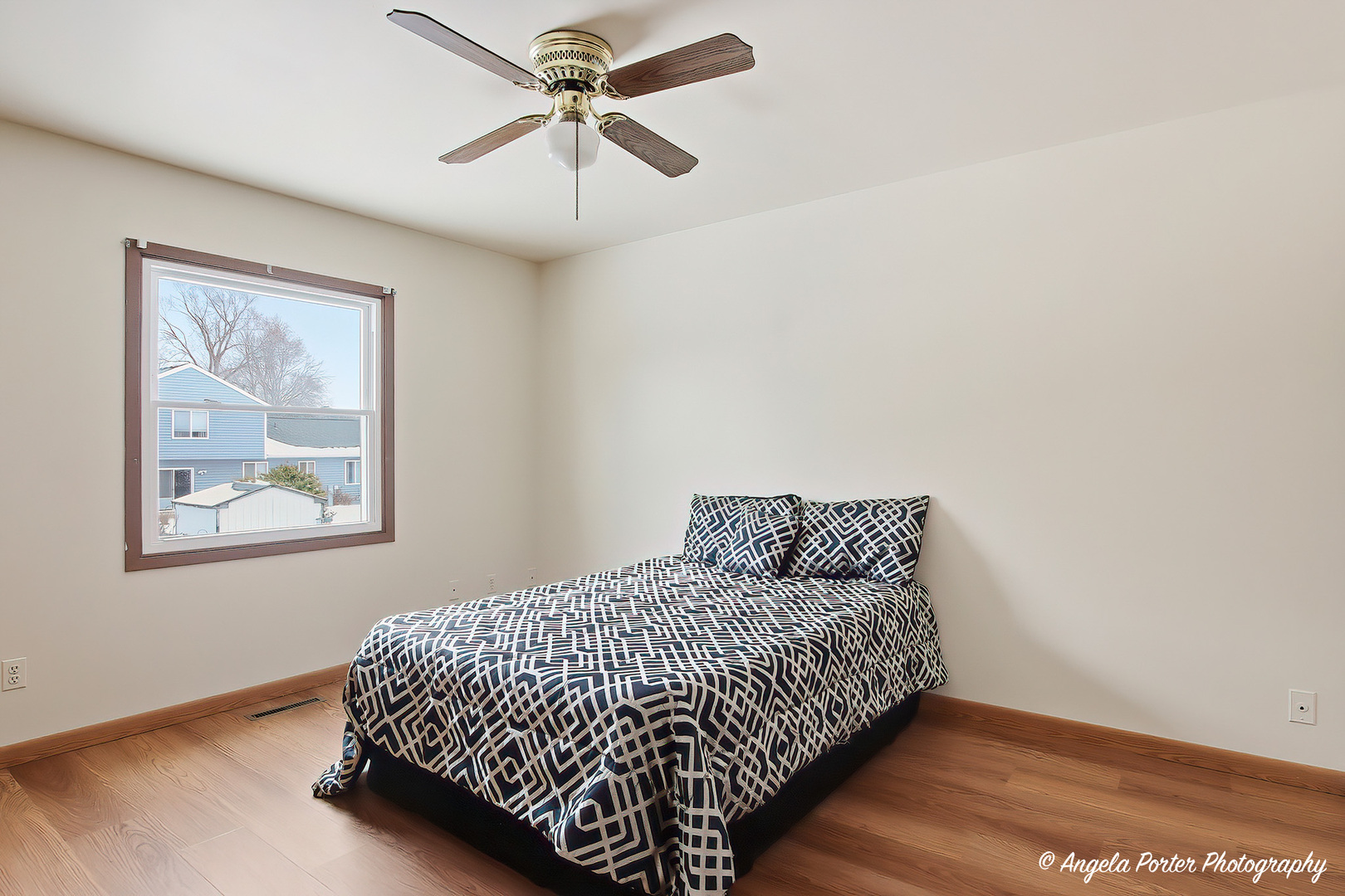 4704 Hartland Trail, McHenry, IL 60050